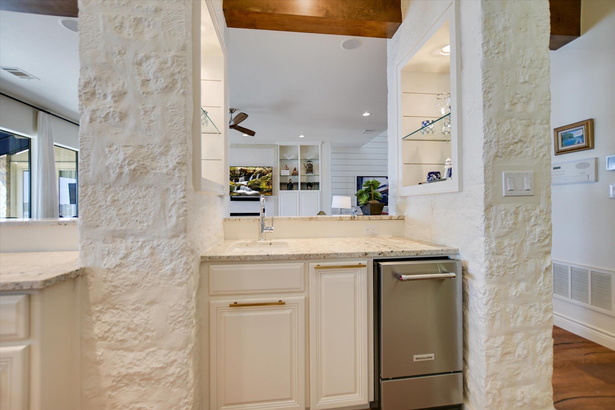 509 Lighthouse Dr, Horseshoe Bay, TX 78657