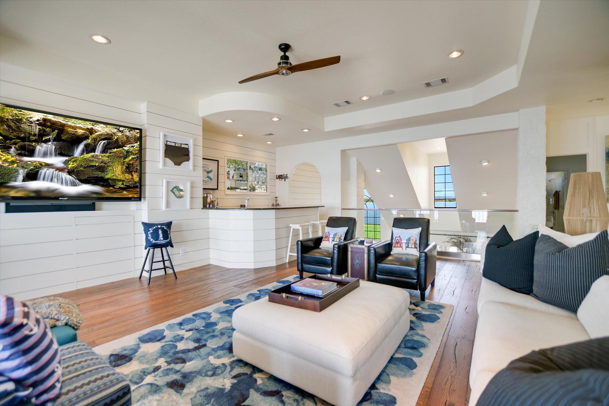 509 Lighthouse Dr, Horseshoe Bay, TX 78657