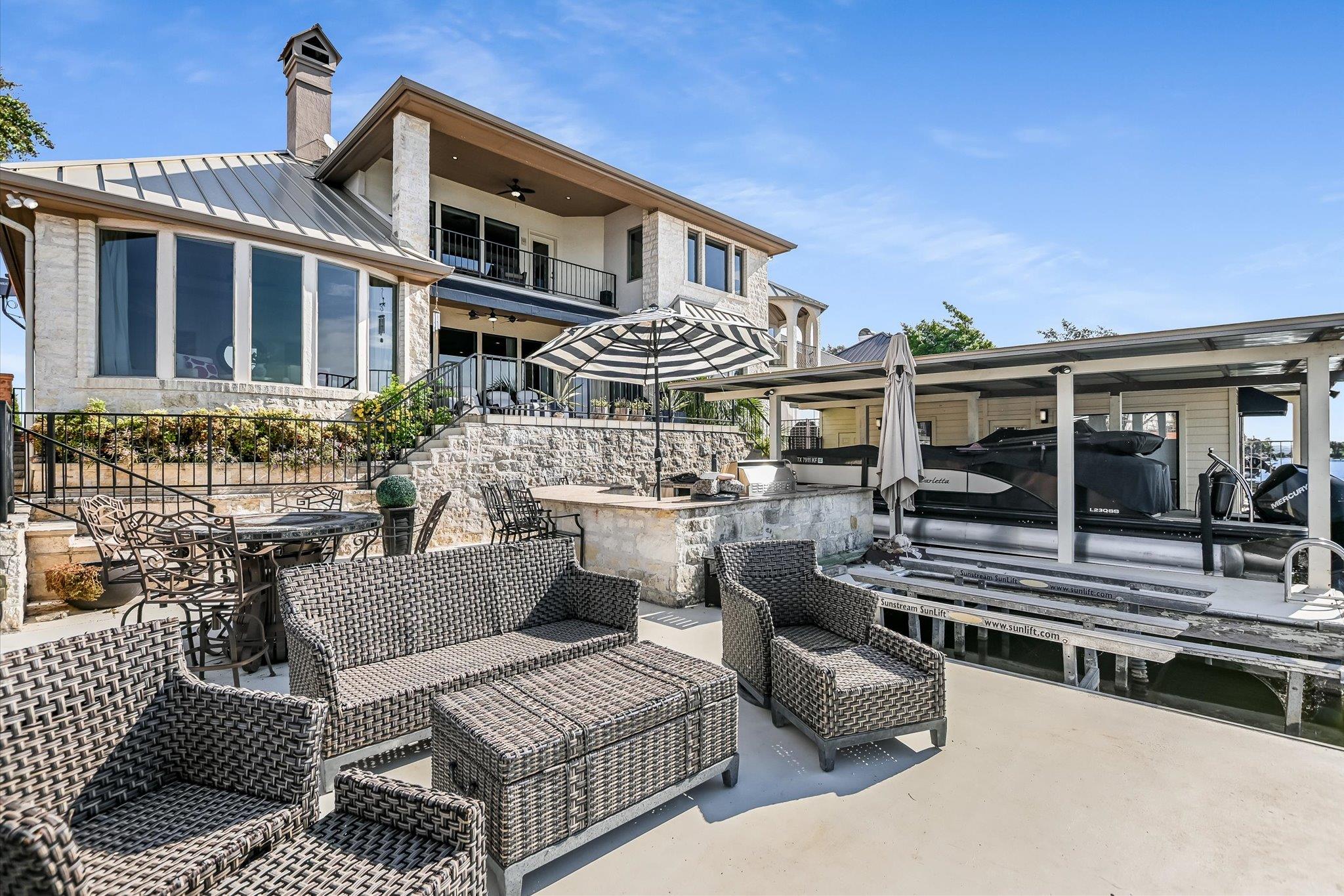 509 Lighthouse Dr, Horseshoe Bay, TX 78657