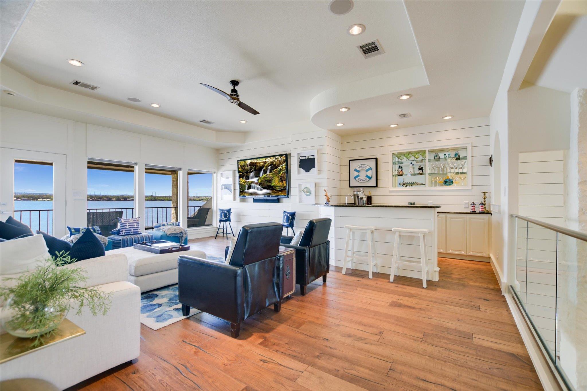 509 Lighthouse Dr, Horseshoe Bay, TX 78657