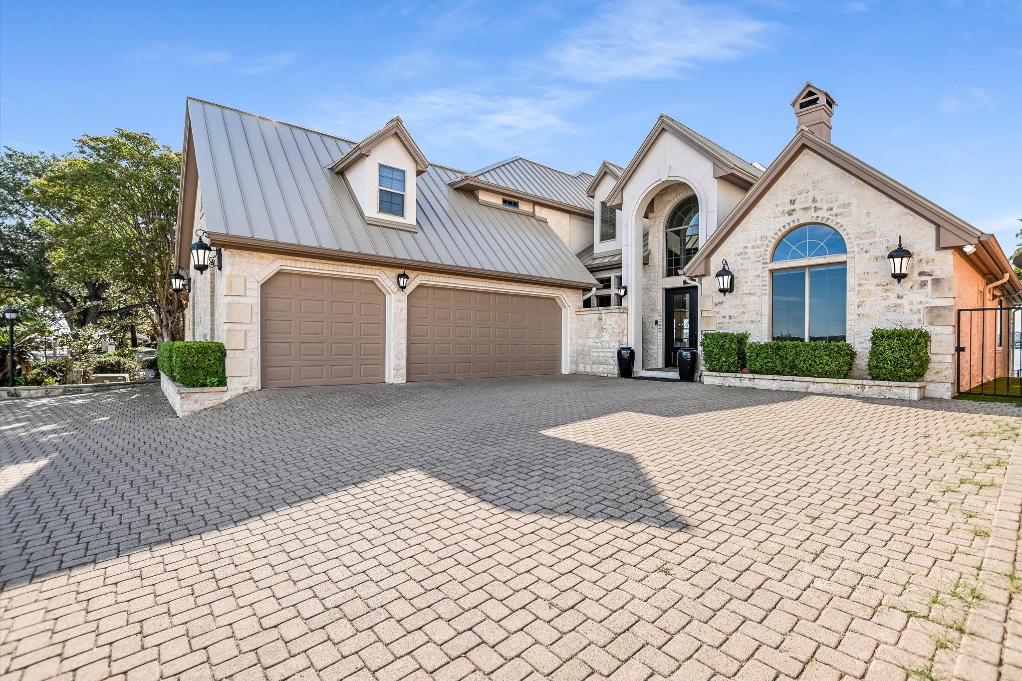 509 Lighthouse Dr, Horseshoe Bay, TX 78657