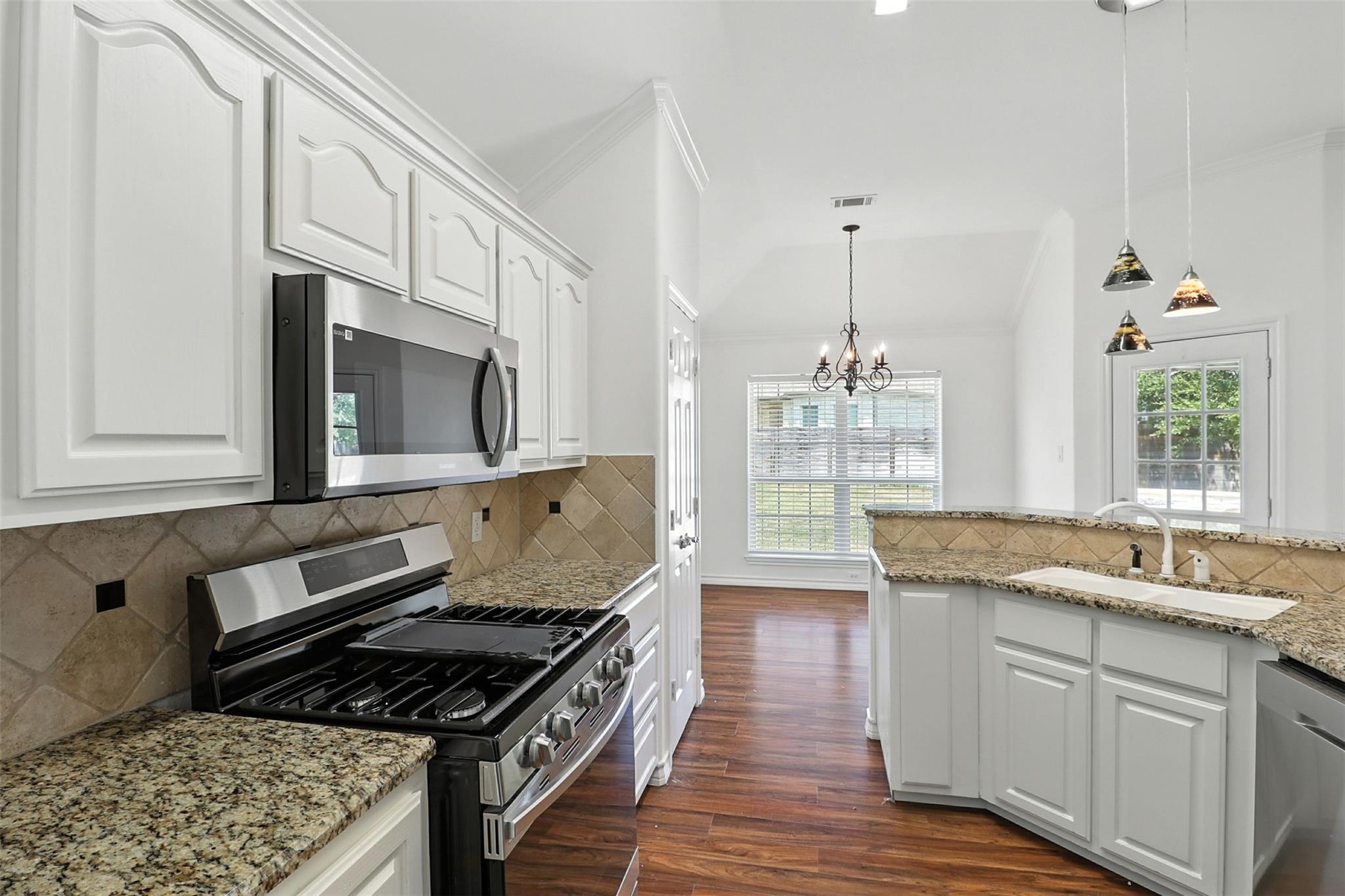 304 Fox Crossing, Burnet, TX 78611