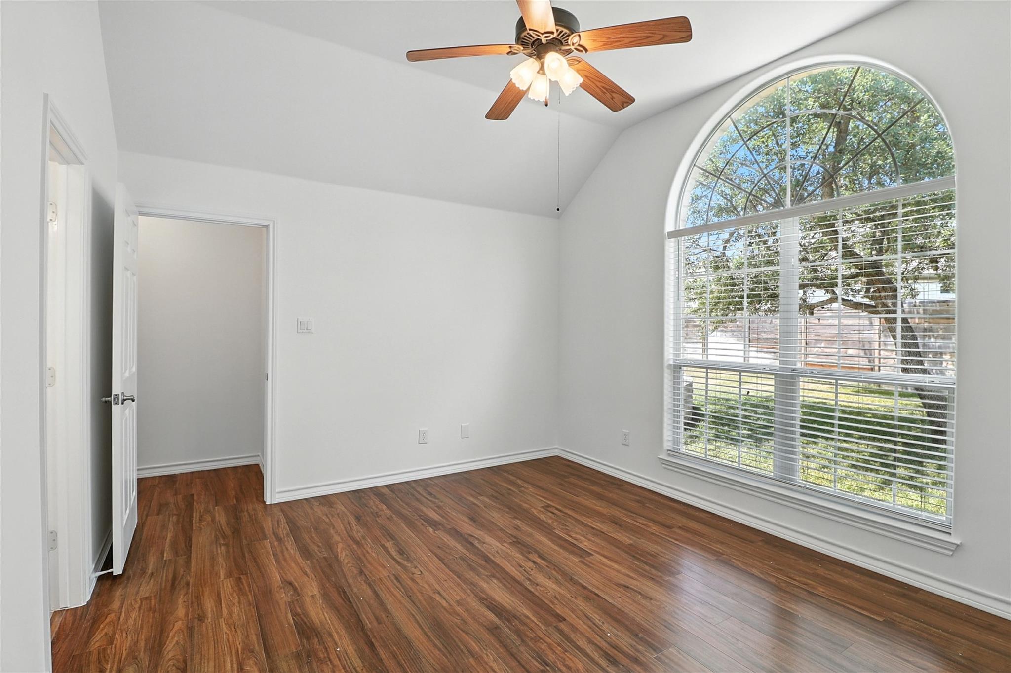 304 Fox Crossing, Burnet, TX 78611