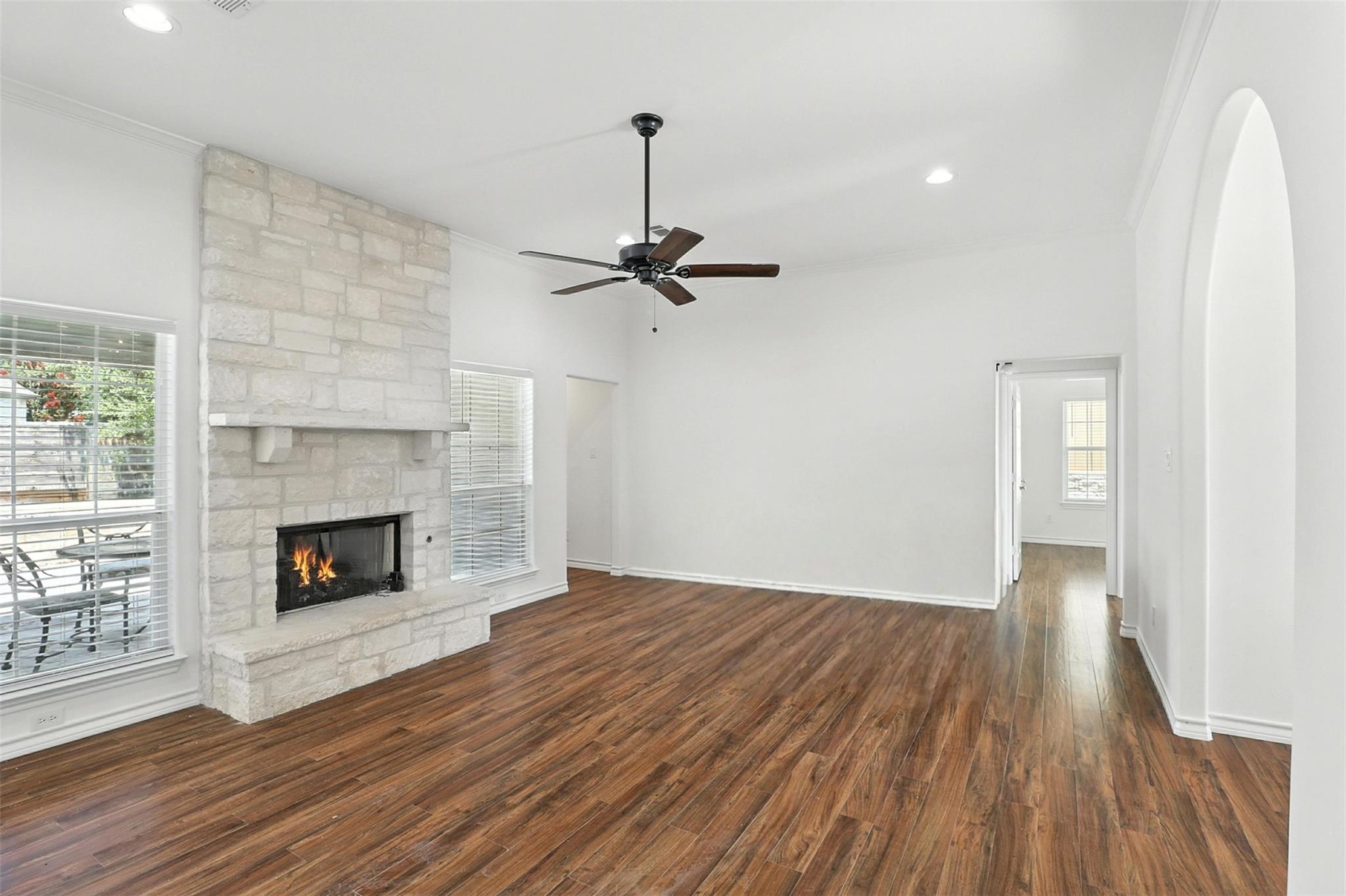 304 Fox Crossing, Burnet, TX 78611