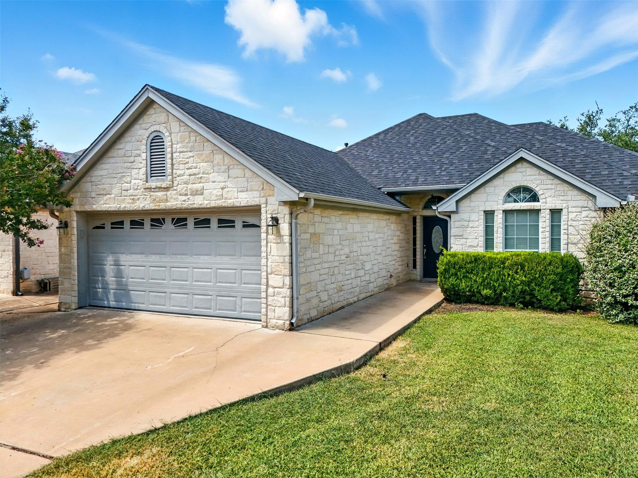 304 Fox Crossing, Burnet, TX 78611