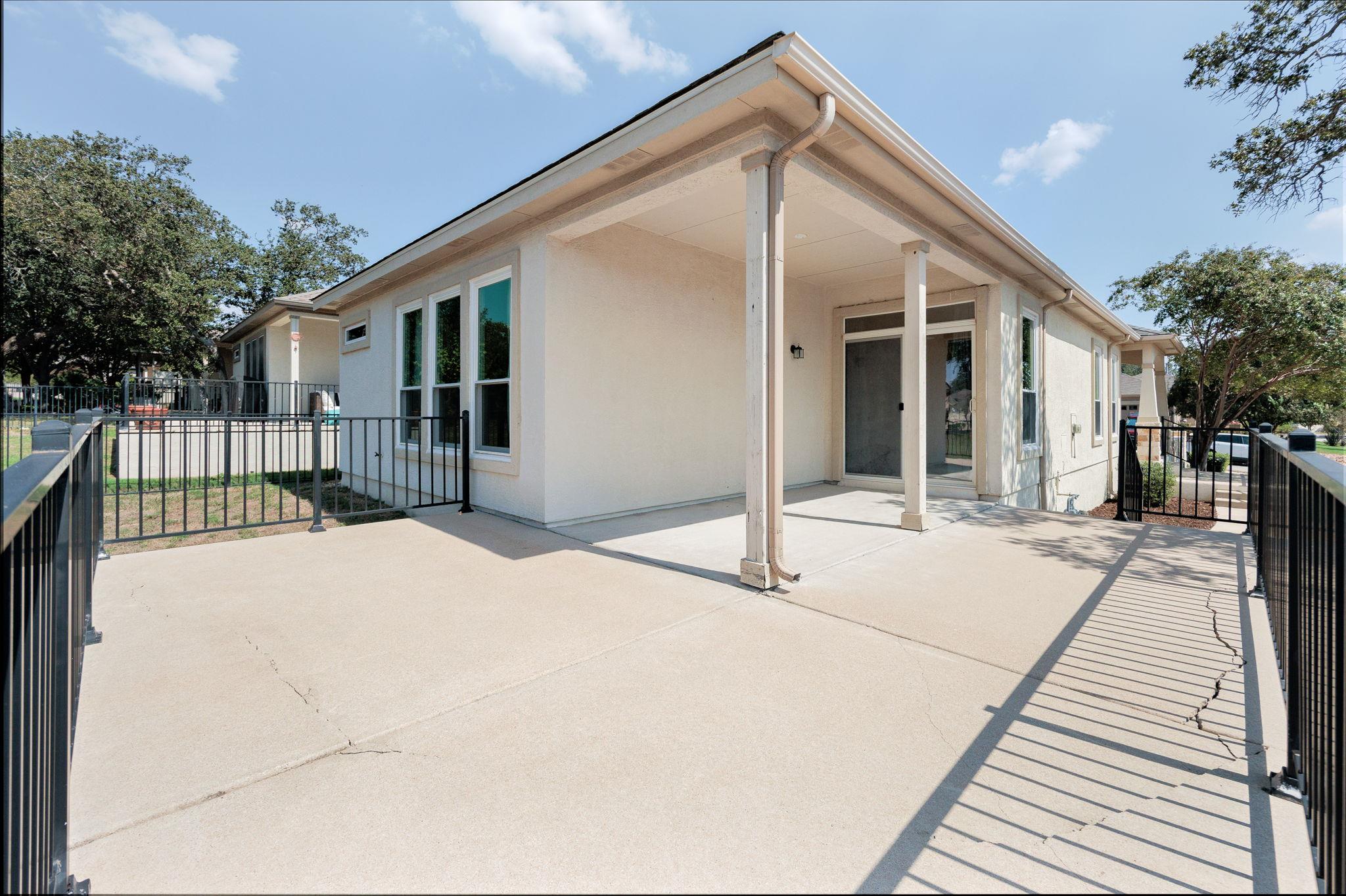 201 Limestone Shoals Ct, Georgetown, TX 78633