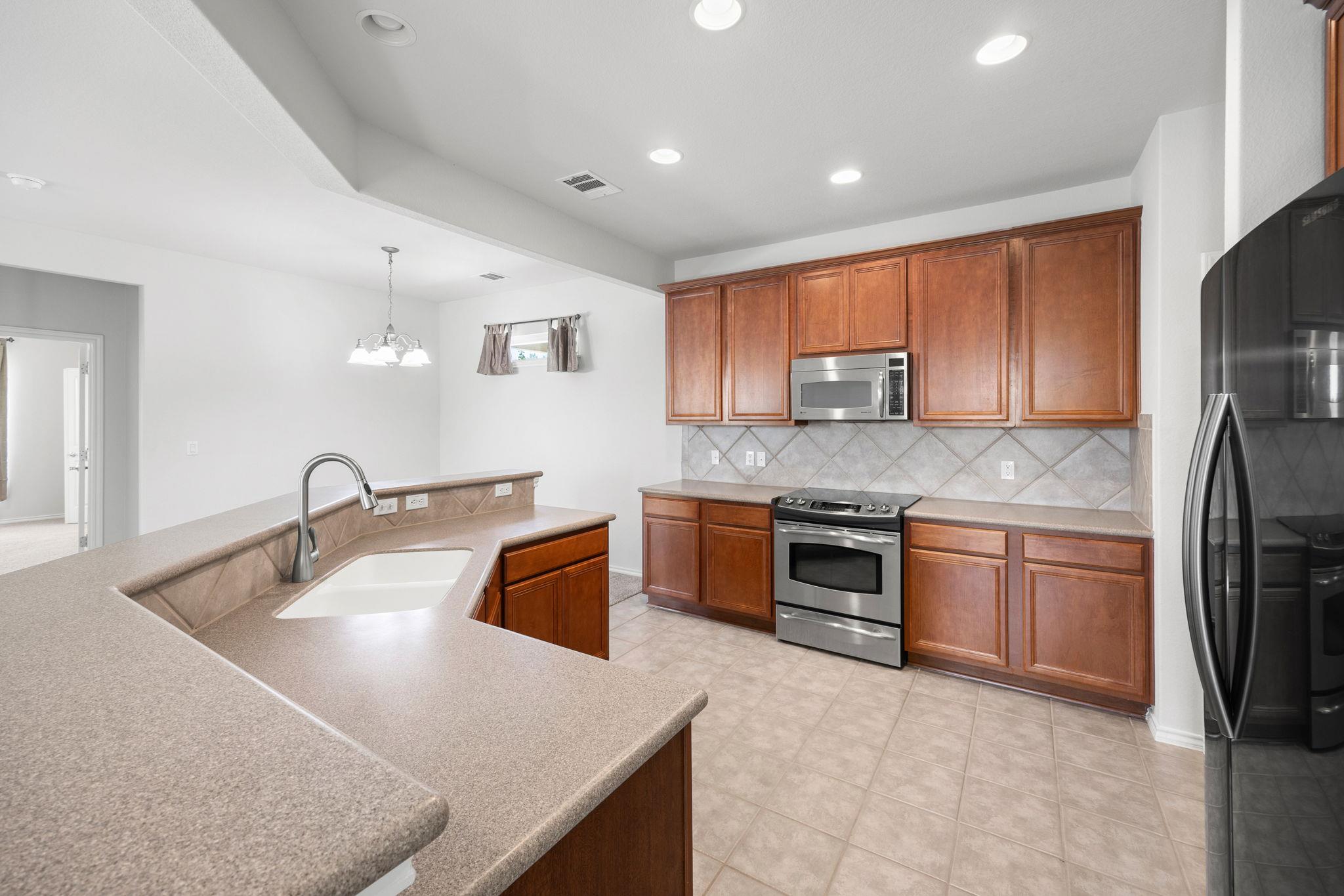 201 Limestone Shoals Ct, Georgetown, TX 78633