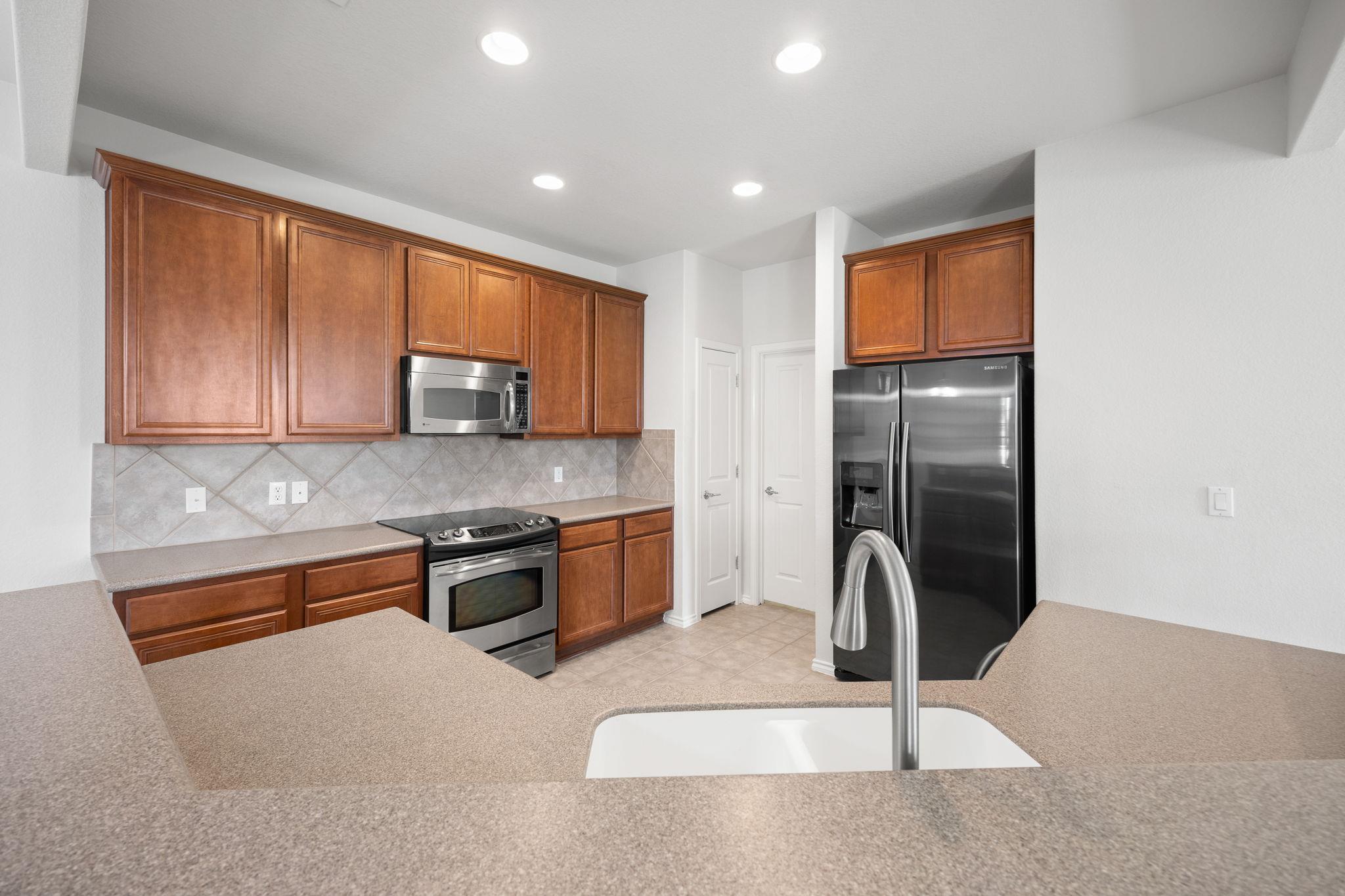 201 Limestone Shoals Ct, Georgetown, TX 78633