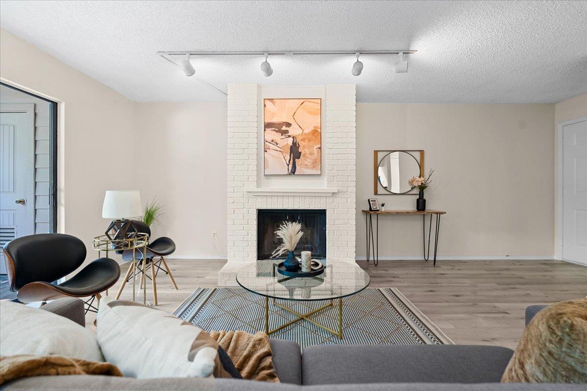 3839 Dry Creek Dr # 111, Austin, TX 78731