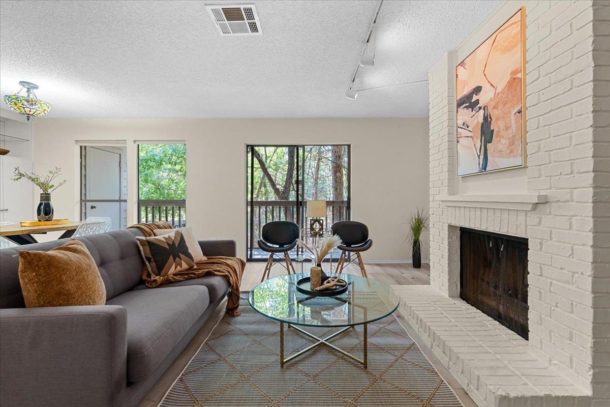 3839 Dry Creek Dr # 111, Austin, TX 78731