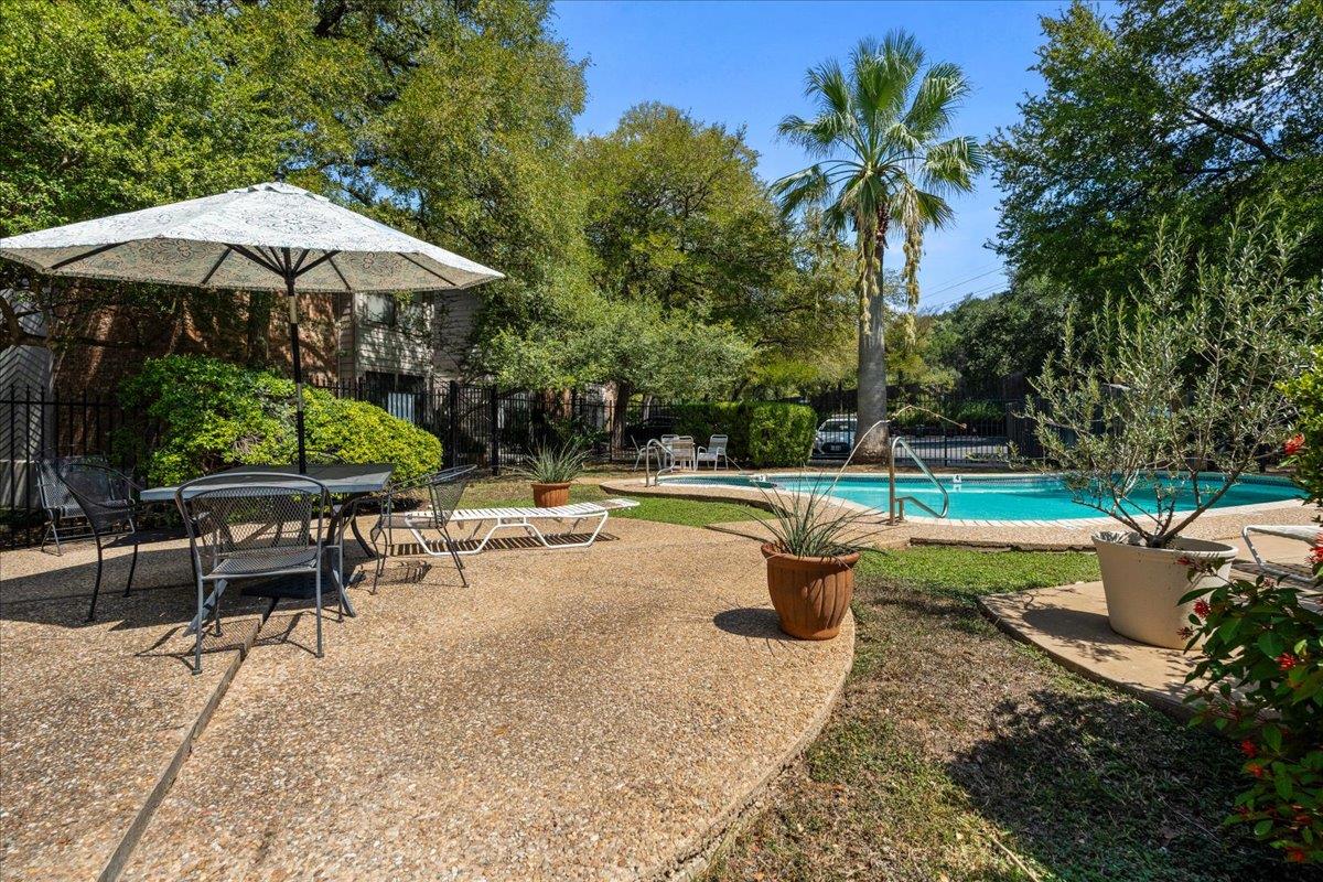 3839 Dry Creek Dr # 111, Austin, TX 78731