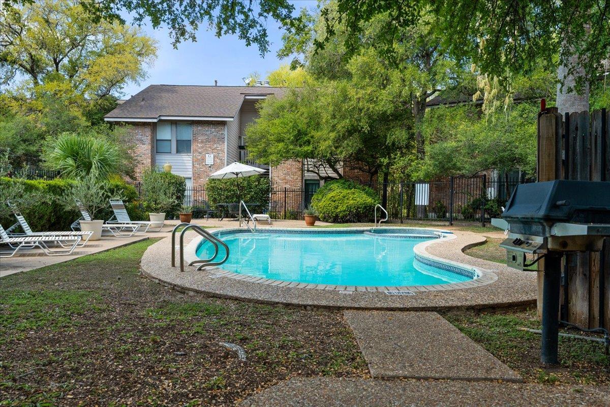 3839 Dry Creek Dr # 111, Austin, TX 78731