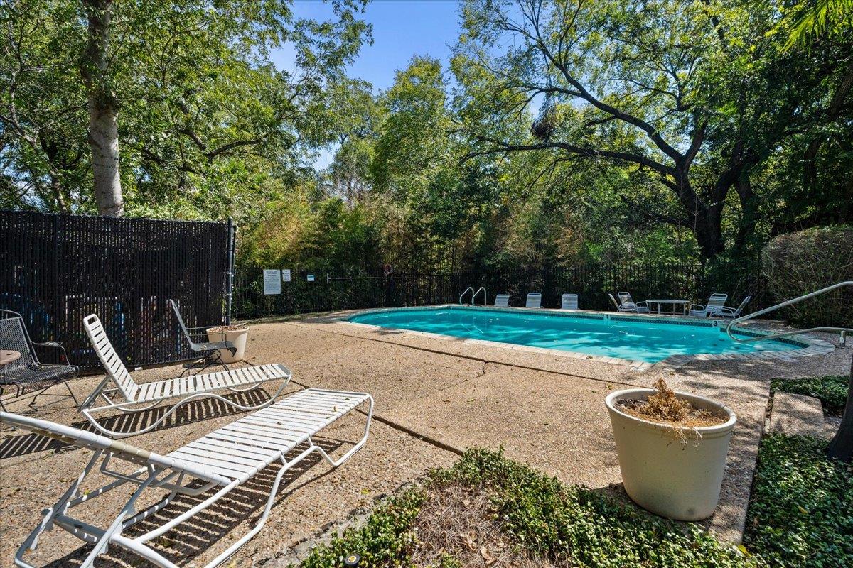 3839 Dry Creek Dr # 111, Austin, TX 78731