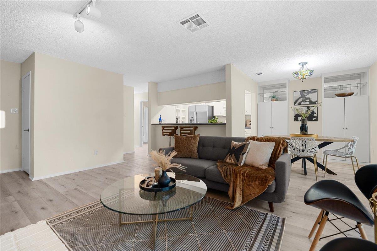 3839 Dry Creek Dr # 111, Austin, TX 78731