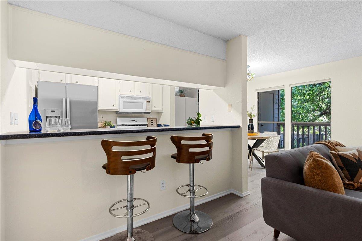 3839 Dry Creek Dr # 111, Austin, TX 78731