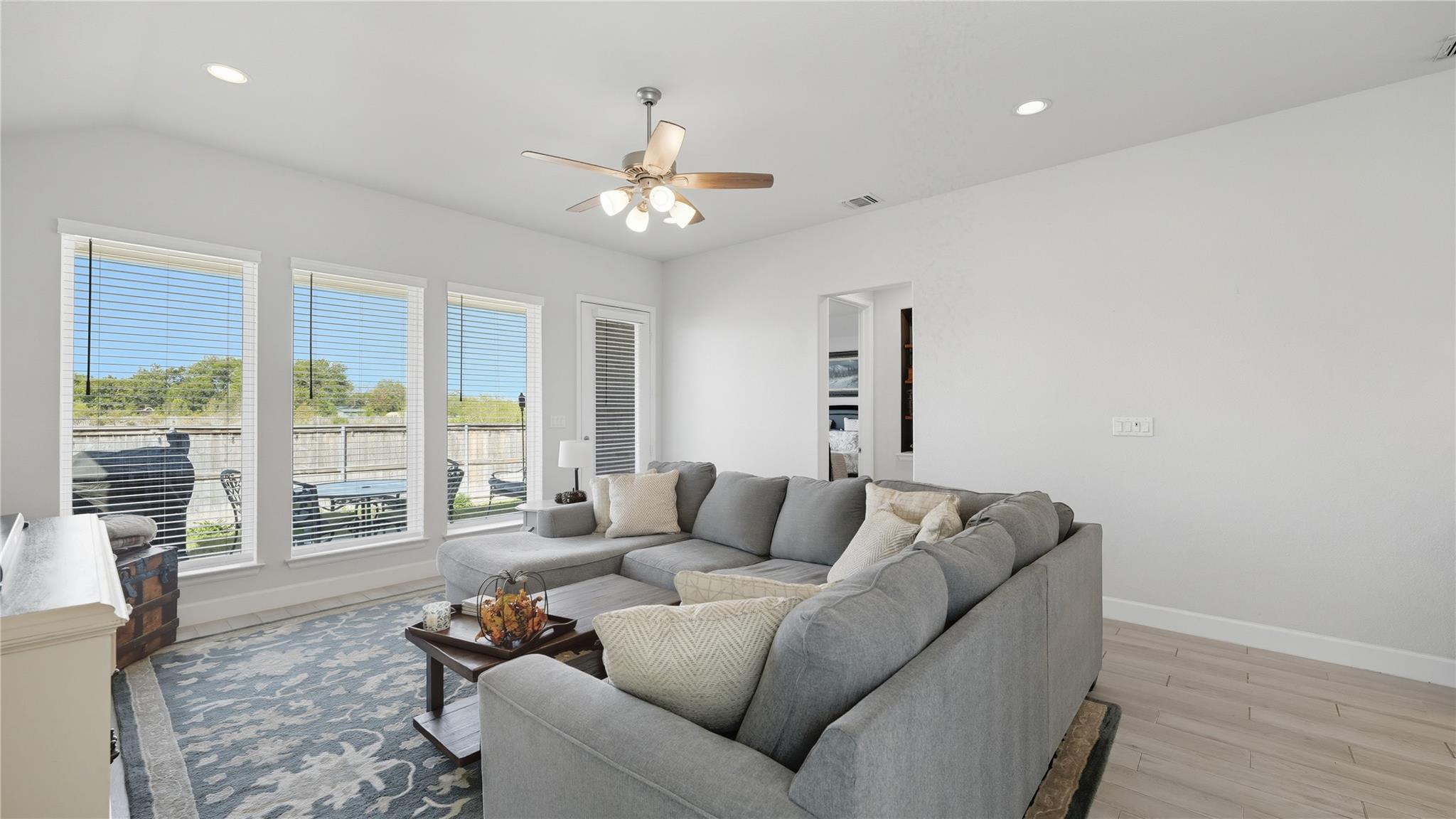 1009 Blue Oak Blvd, San Marcos, TX 78666