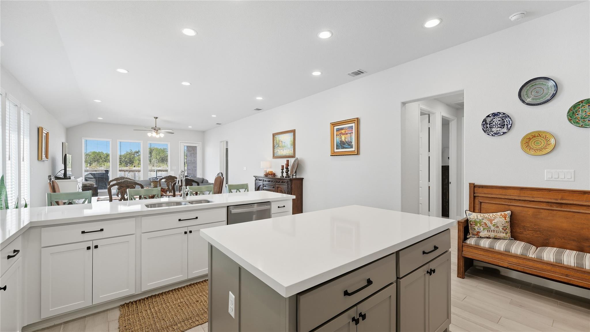 1009 Blue Oak Blvd, San Marcos, TX 78666