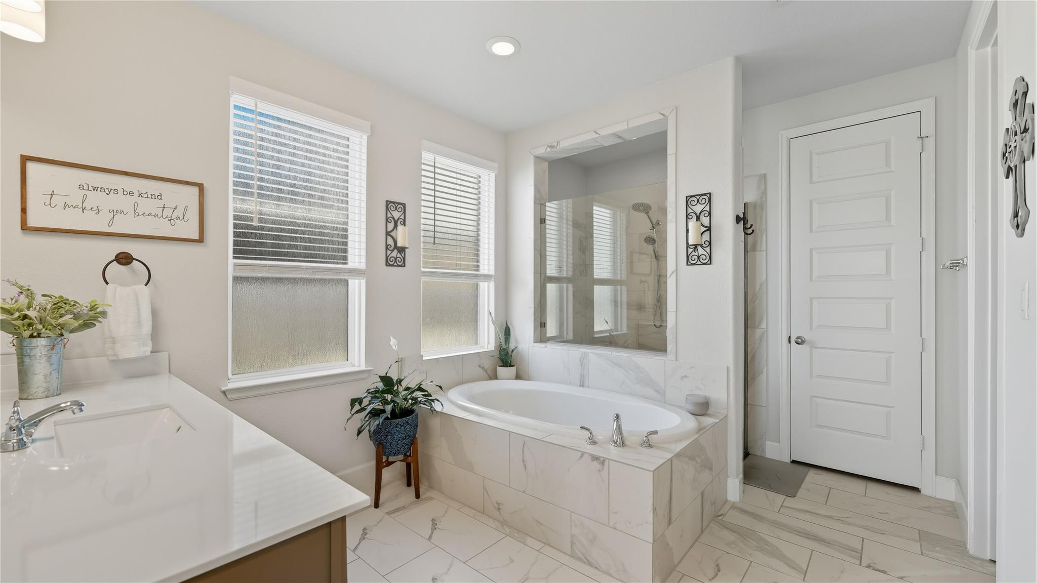 1009 Blue Oak Blvd, San Marcos, TX 78666