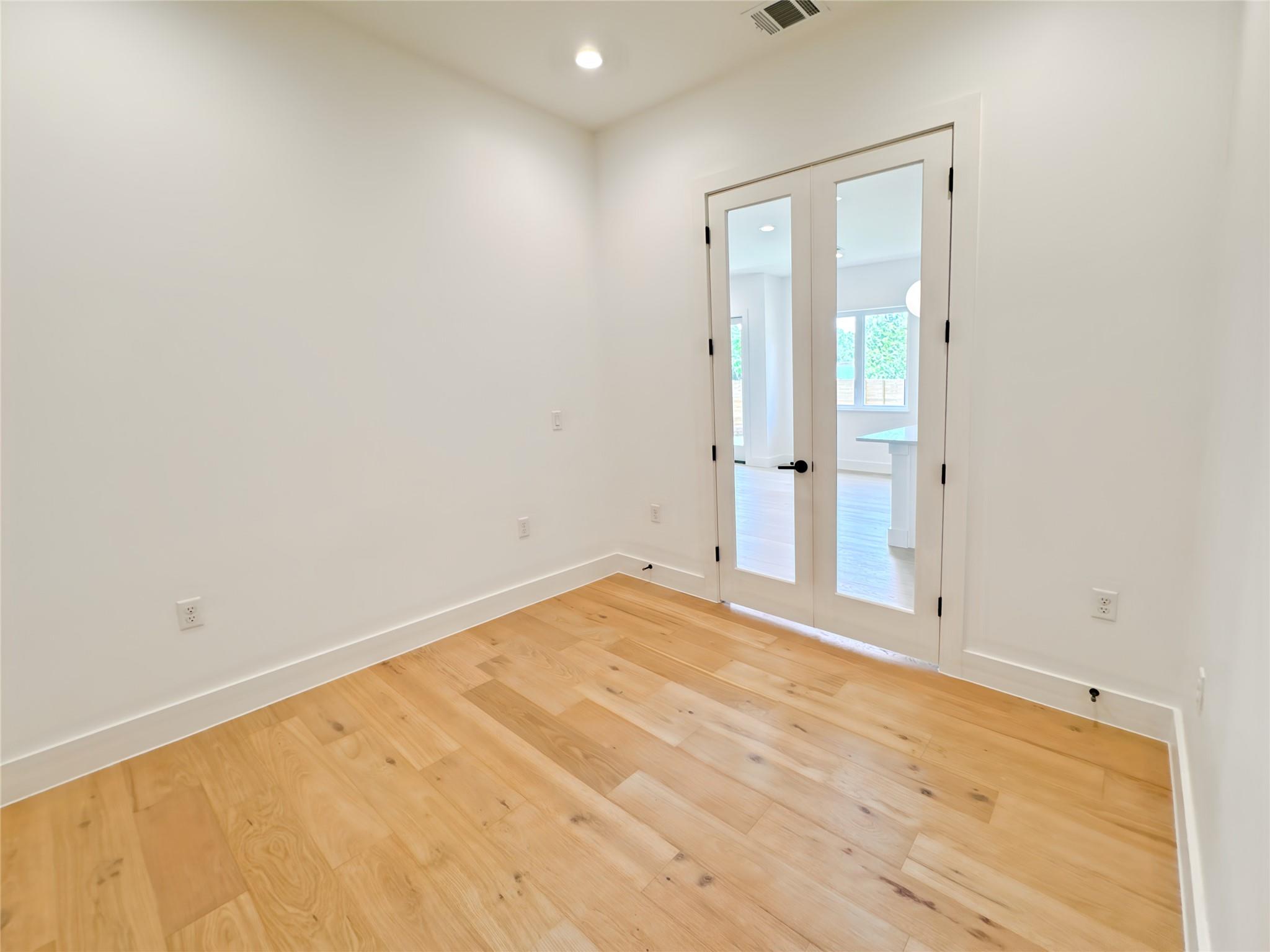 3614 Abbate Cir # B, Austin, TX 78721