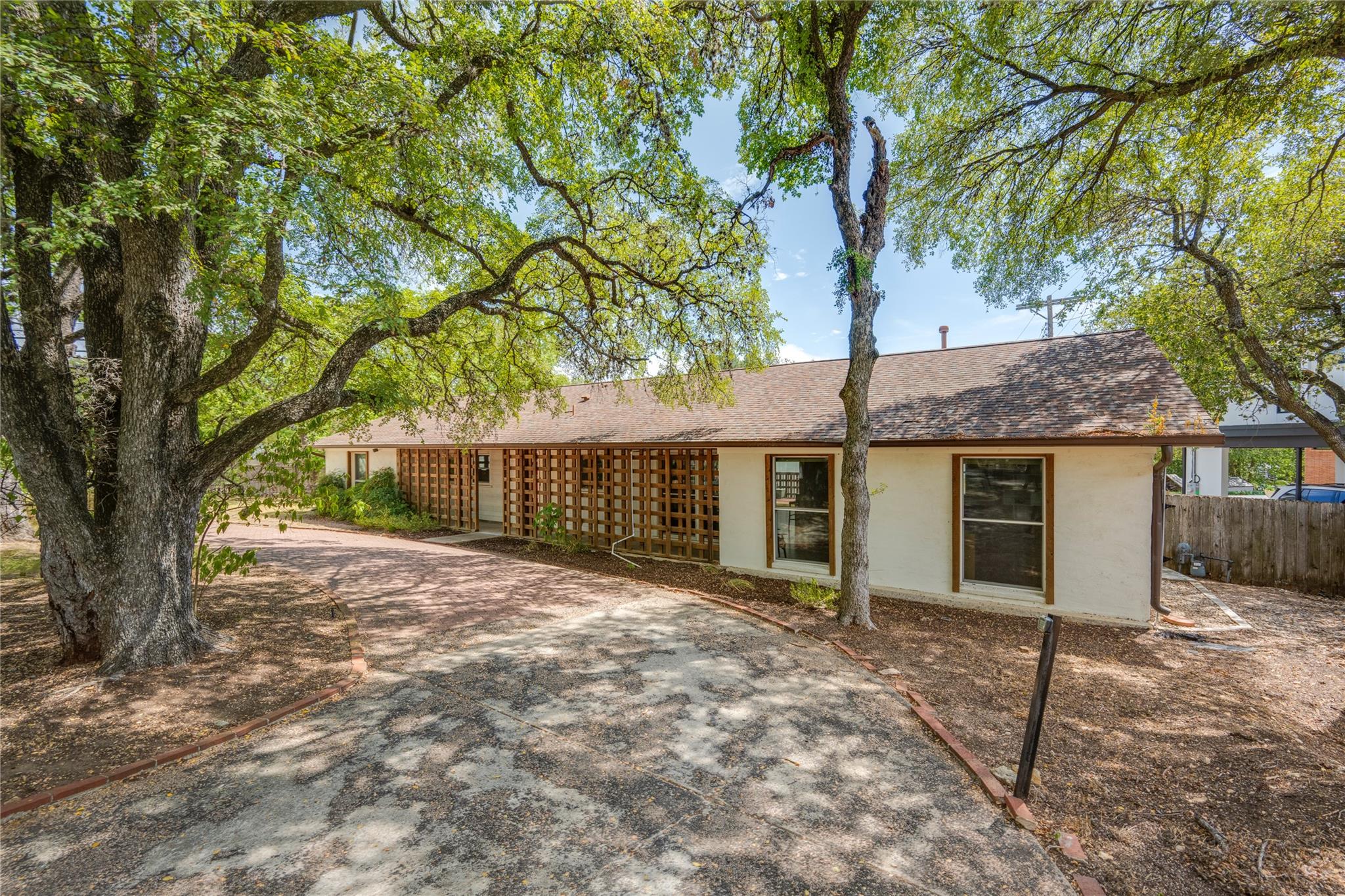 2801 Cedarview Dr, Austin, TX 78704