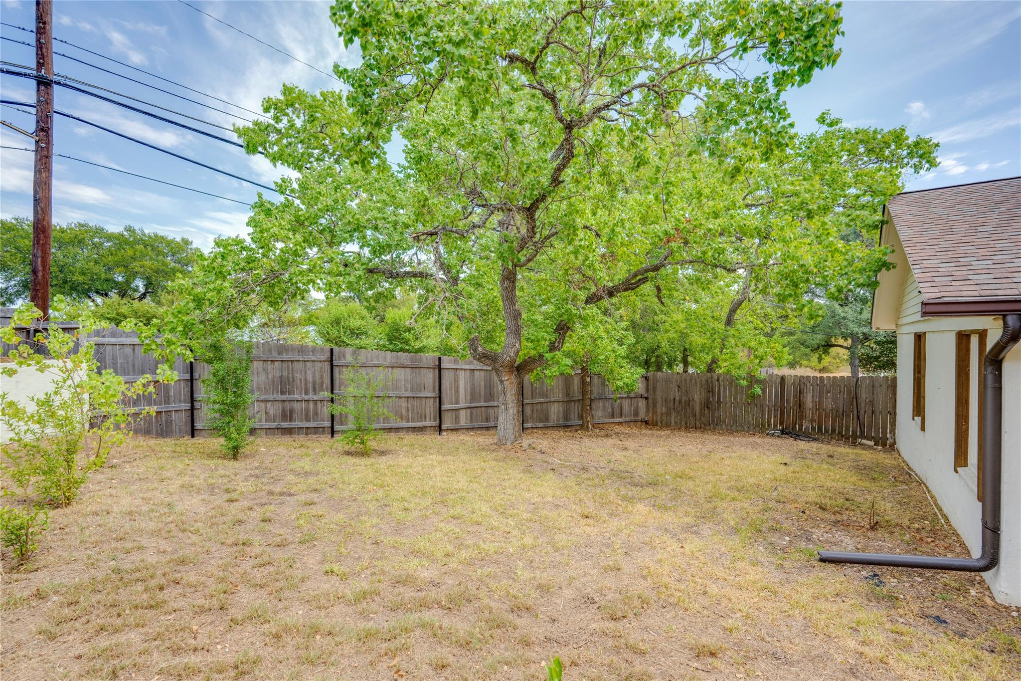 2801 Cedarview Dr, Austin, TX 78704