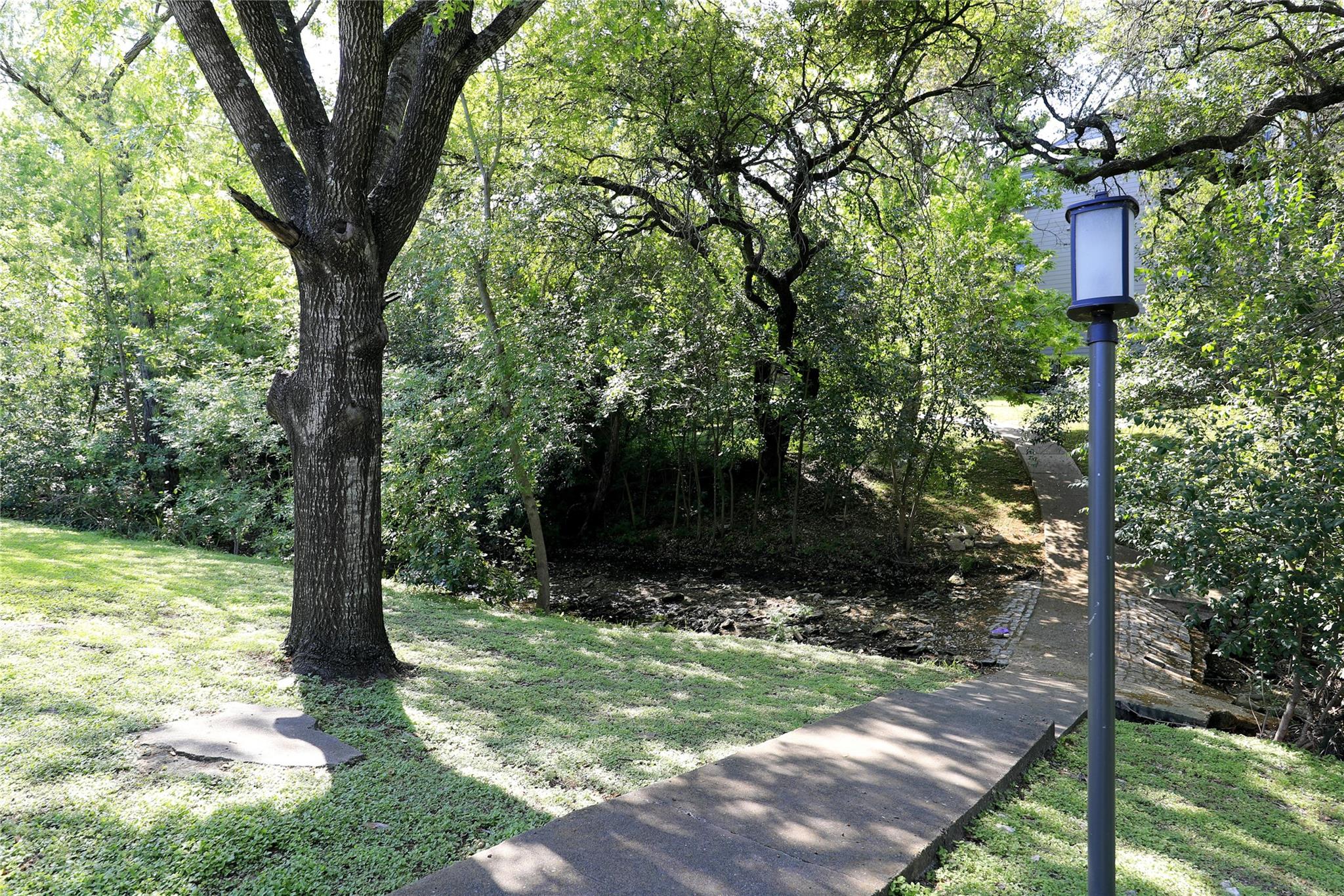 1510 W North Loop Blvd # 412, Austin, TX 78756