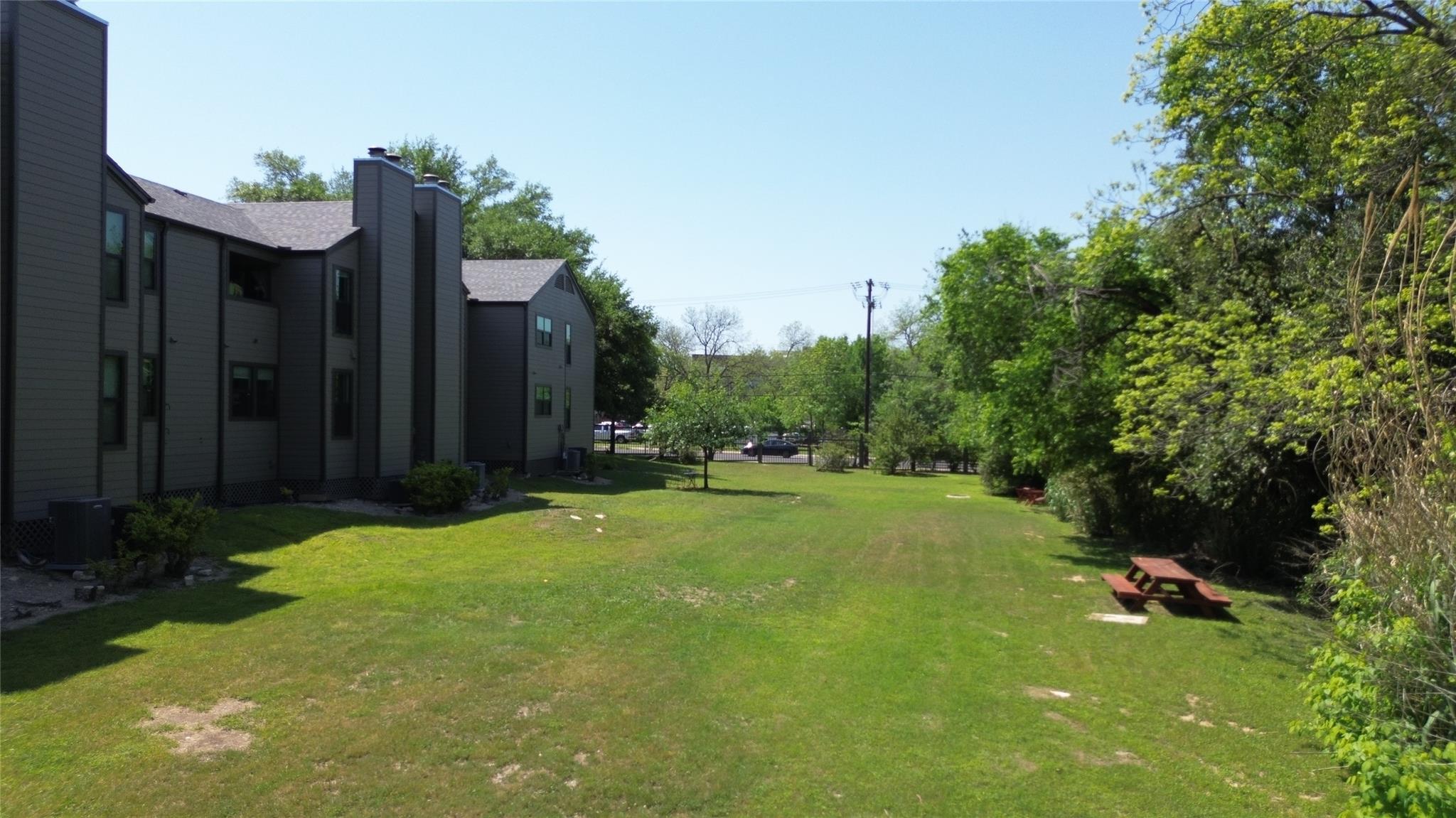 1510 W North Loop Blvd # 412, Austin, TX 78756