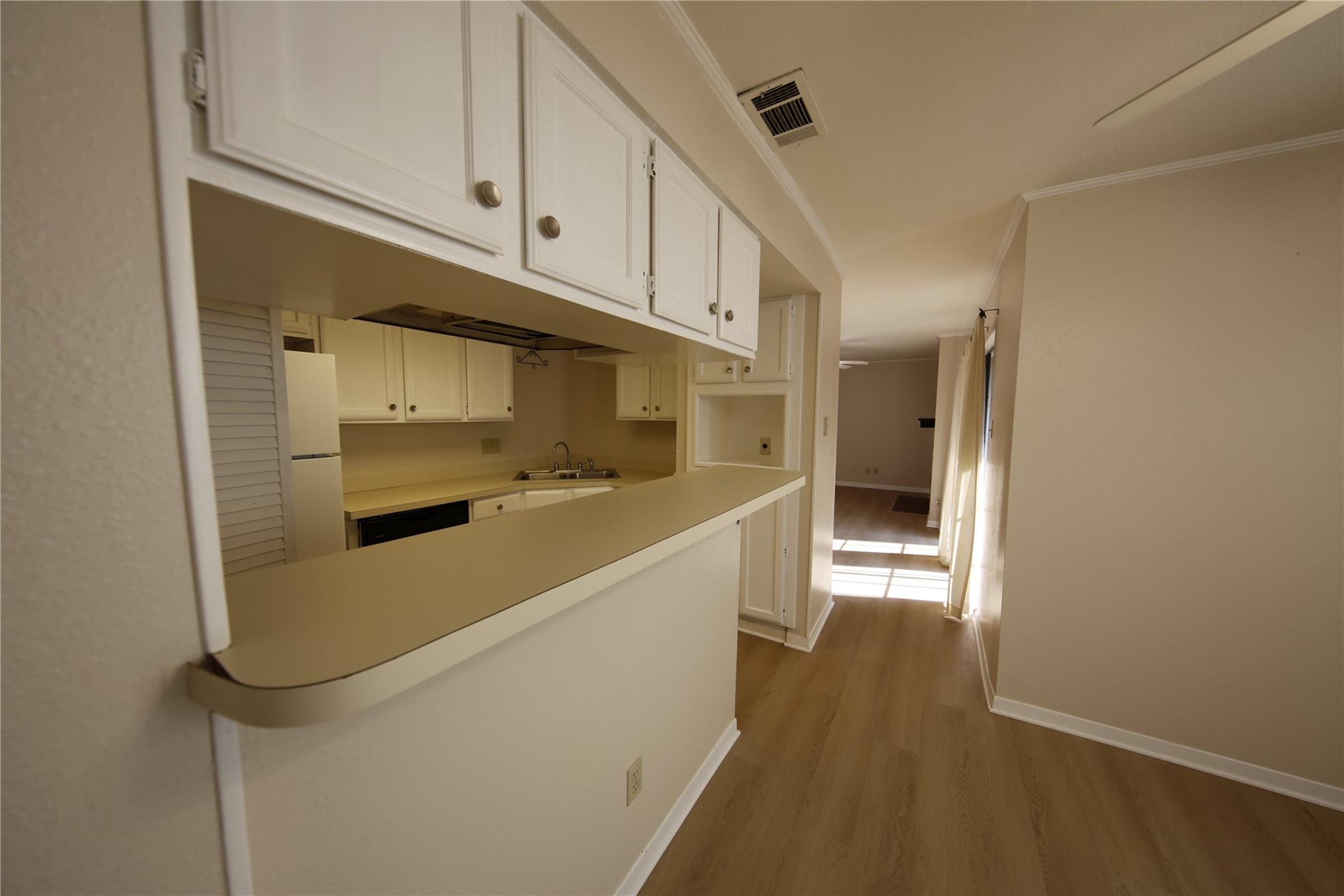 1510 W North Loop Blvd # 412, Austin, TX 78756