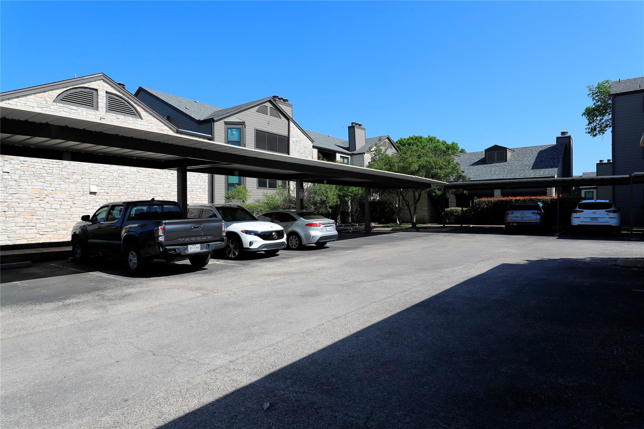 1510 W North Loop Blvd # 412, Austin, TX 78756