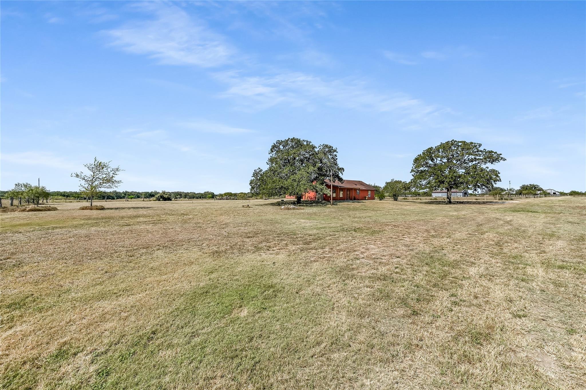 5637 Jeddo Rd, Waelder, TX 78959