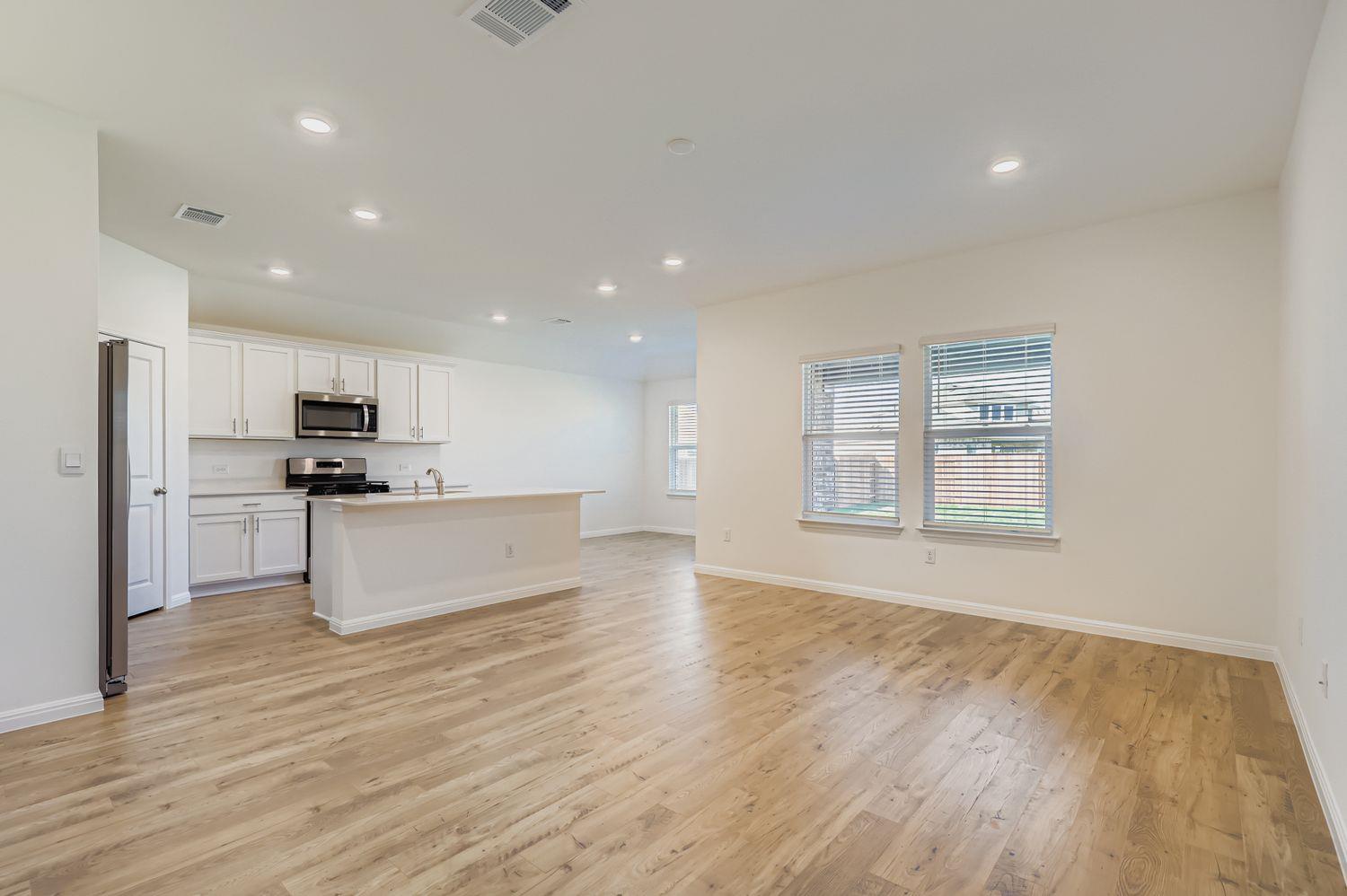 1917 Marlin Spike Dr, Leander, TX 78641