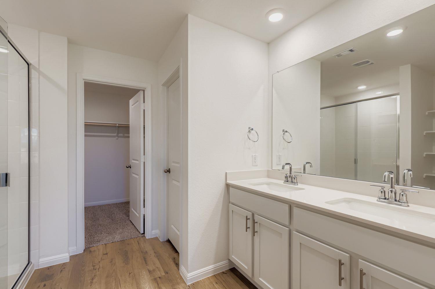 1917 Marlin Spike Dr, Leander, TX 78641