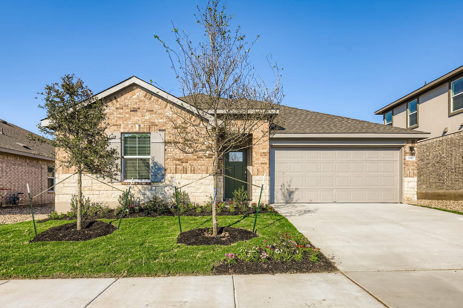 1917 Marlin Spike Dr, Leander, TX 78641