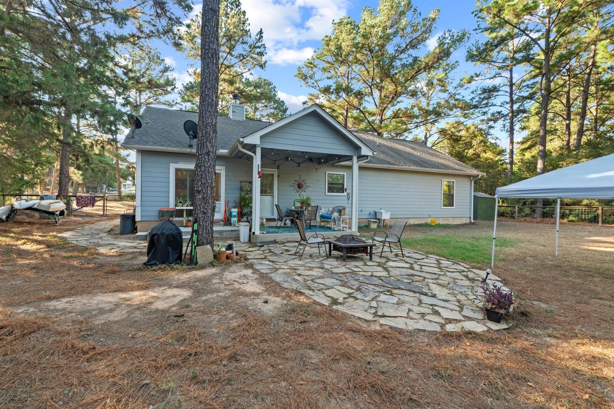 124 Pony Grass Ln, Bastrop, TX 78602