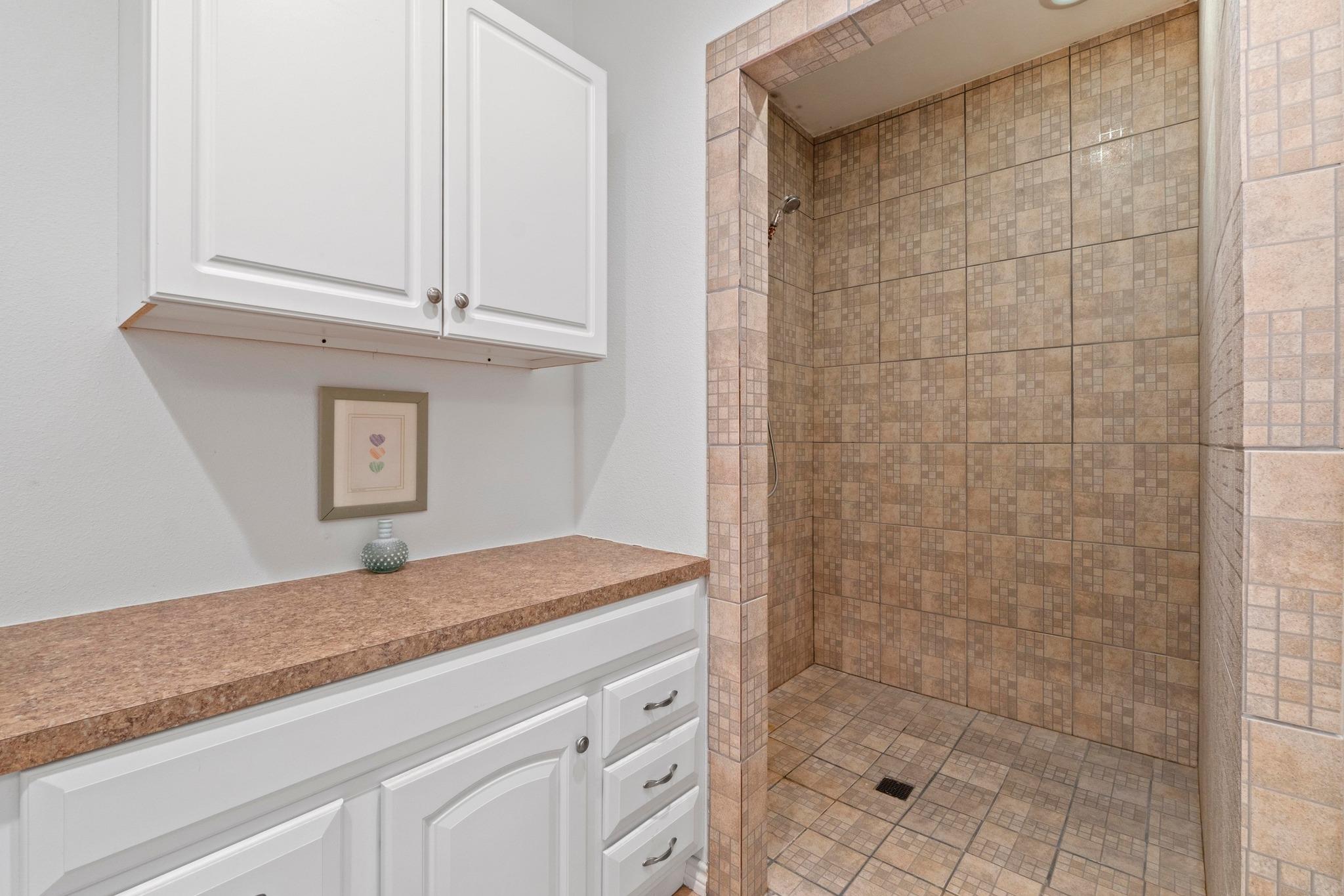 124 Pony Grass Ln, Bastrop, TX 78602