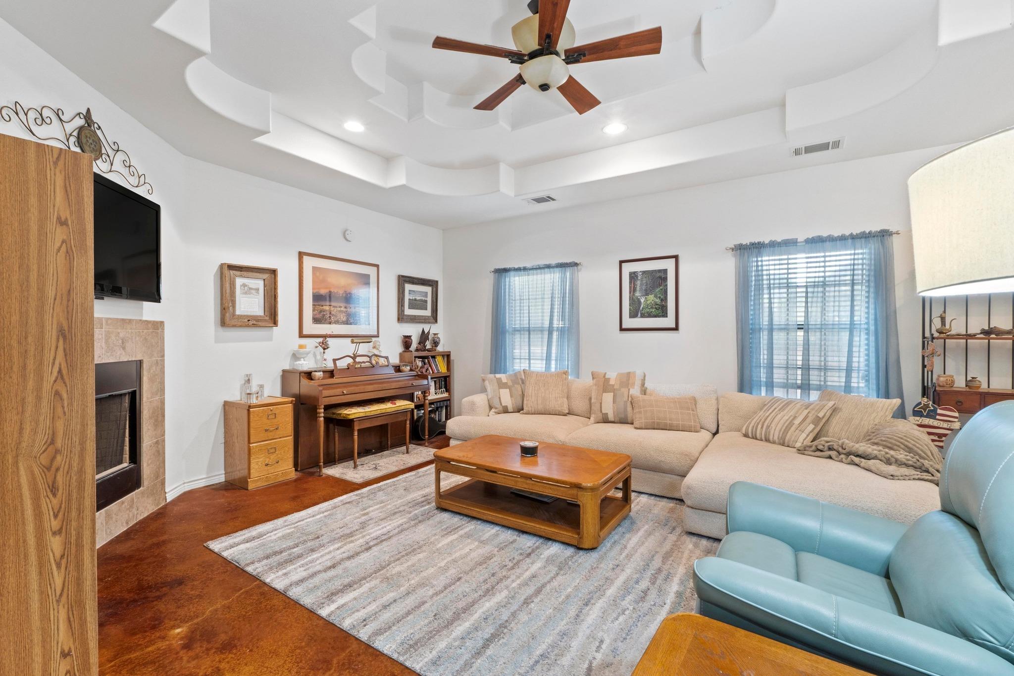 124 Pony Grass Ln, Bastrop, TX 78602