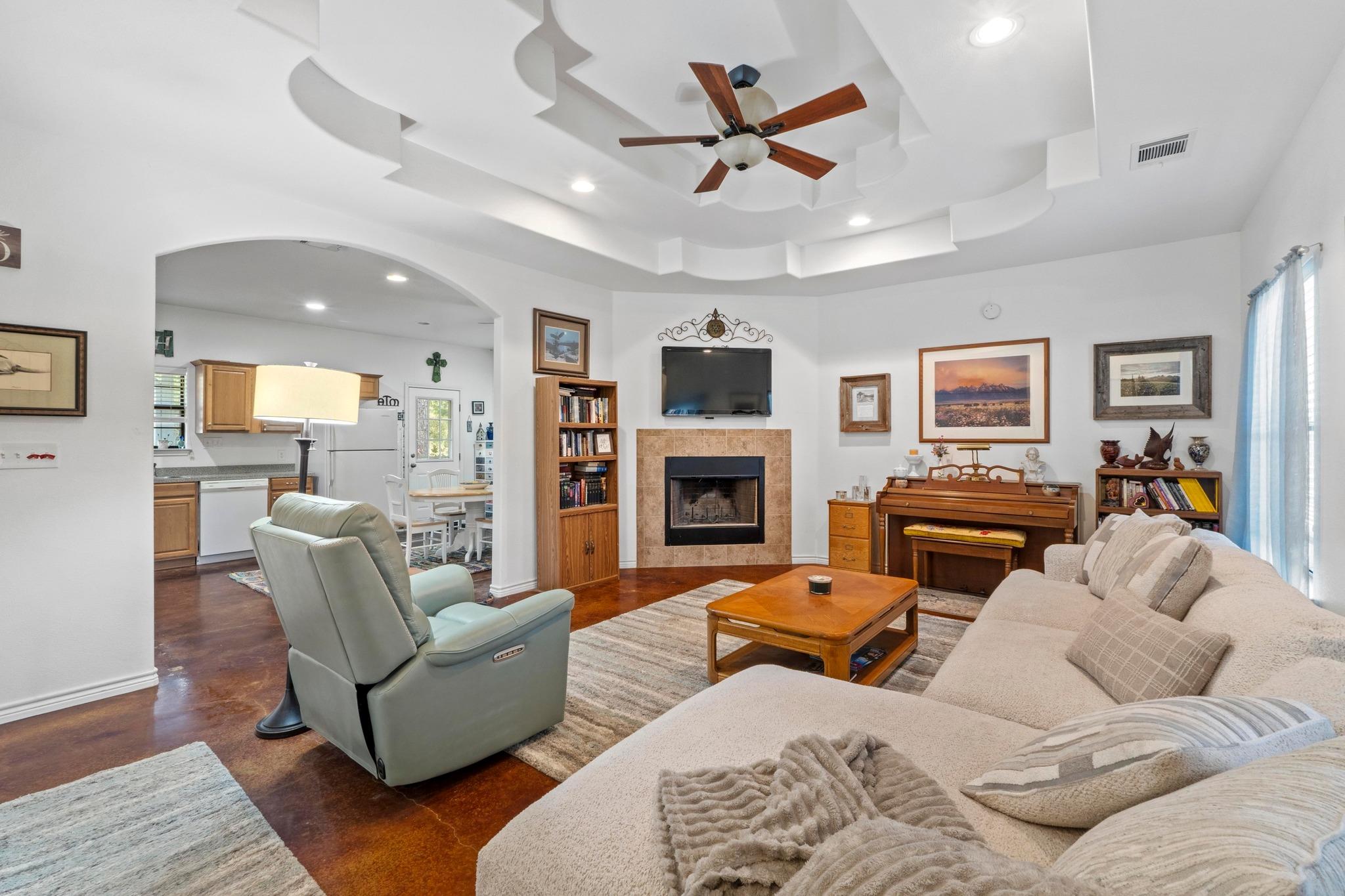 124 Pony Grass Ln, Bastrop, TX 78602