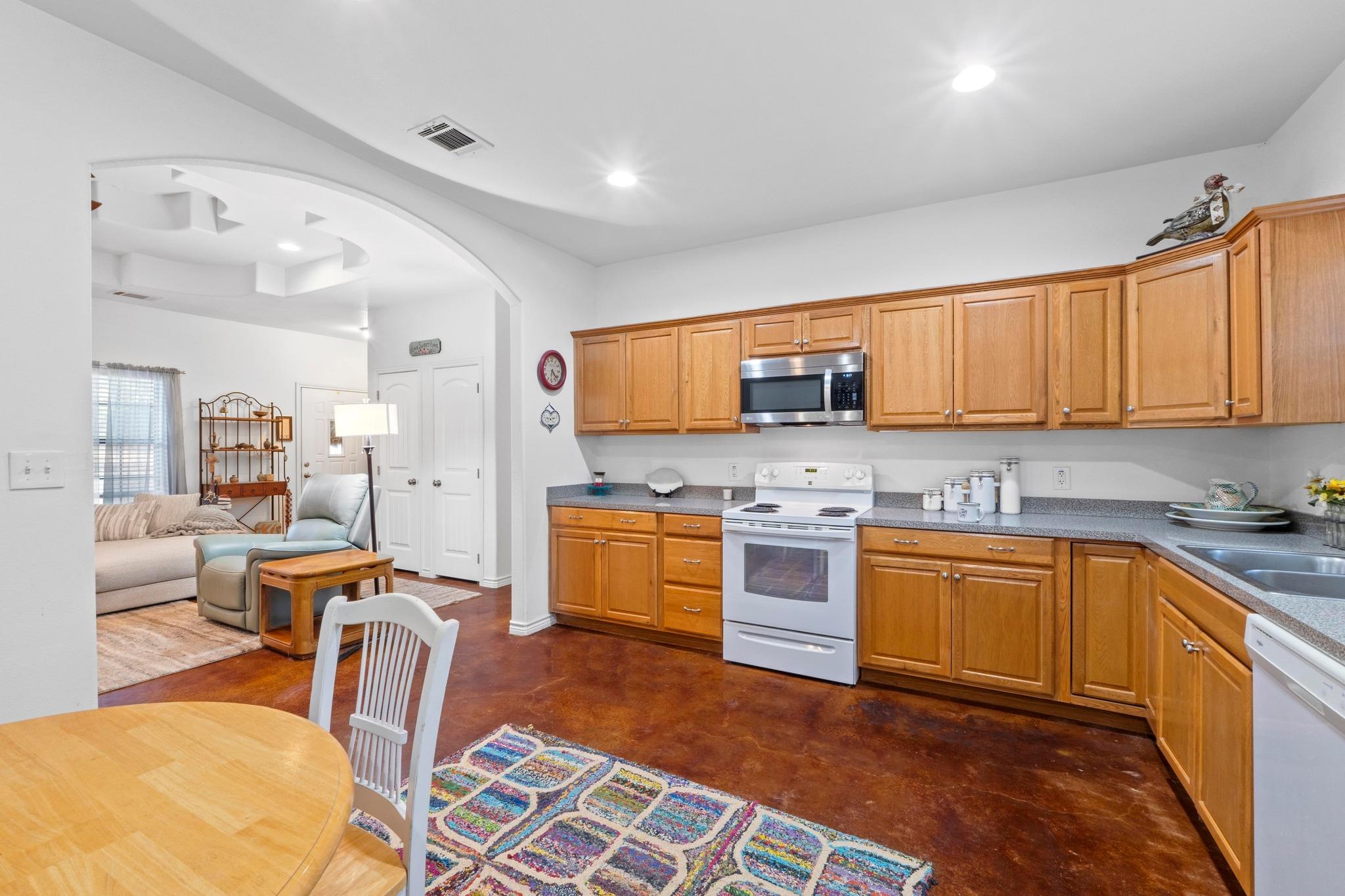 124 Pony Grass Ln, Bastrop, TX 78602