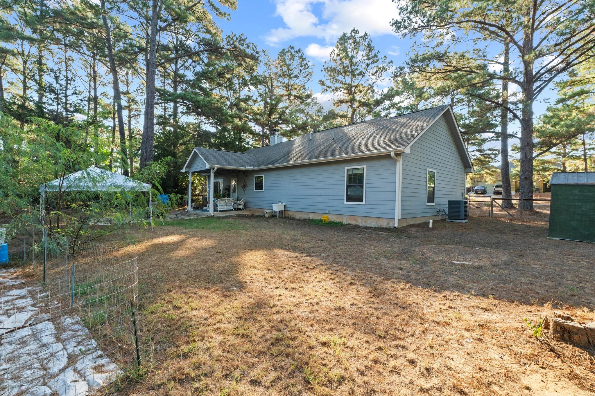 124 Pony Grass Ln, Bastrop, TX 78602