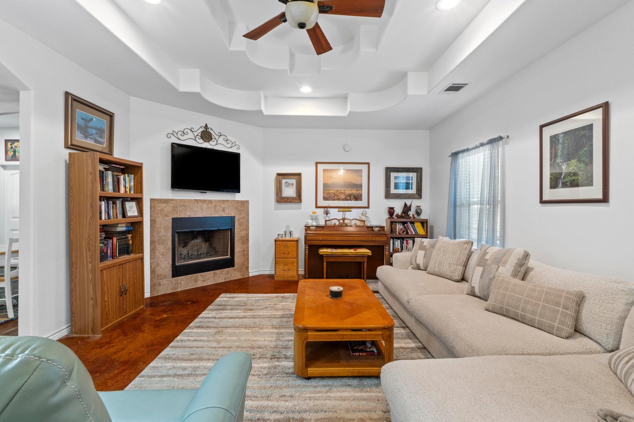 124 Pony Grass Ln, Bastrop, TX 78602