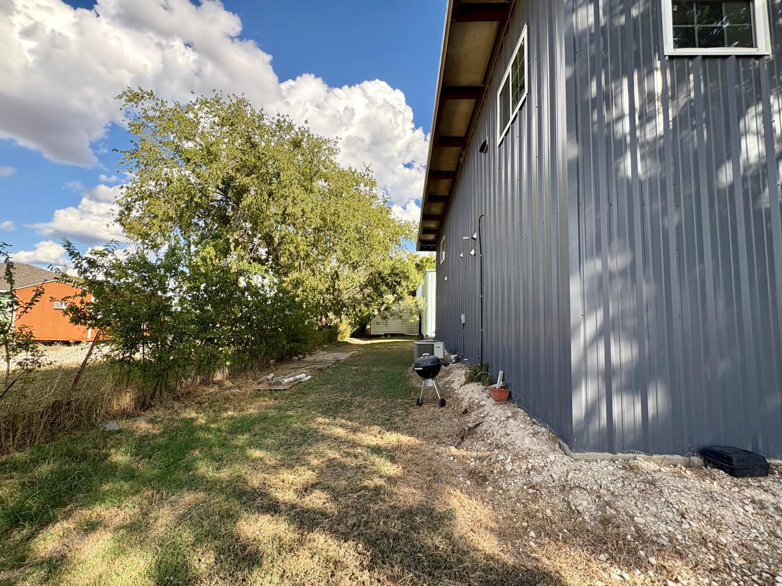 5213 Tucker Hill Ln # B, Cedar Creek, TX 78612