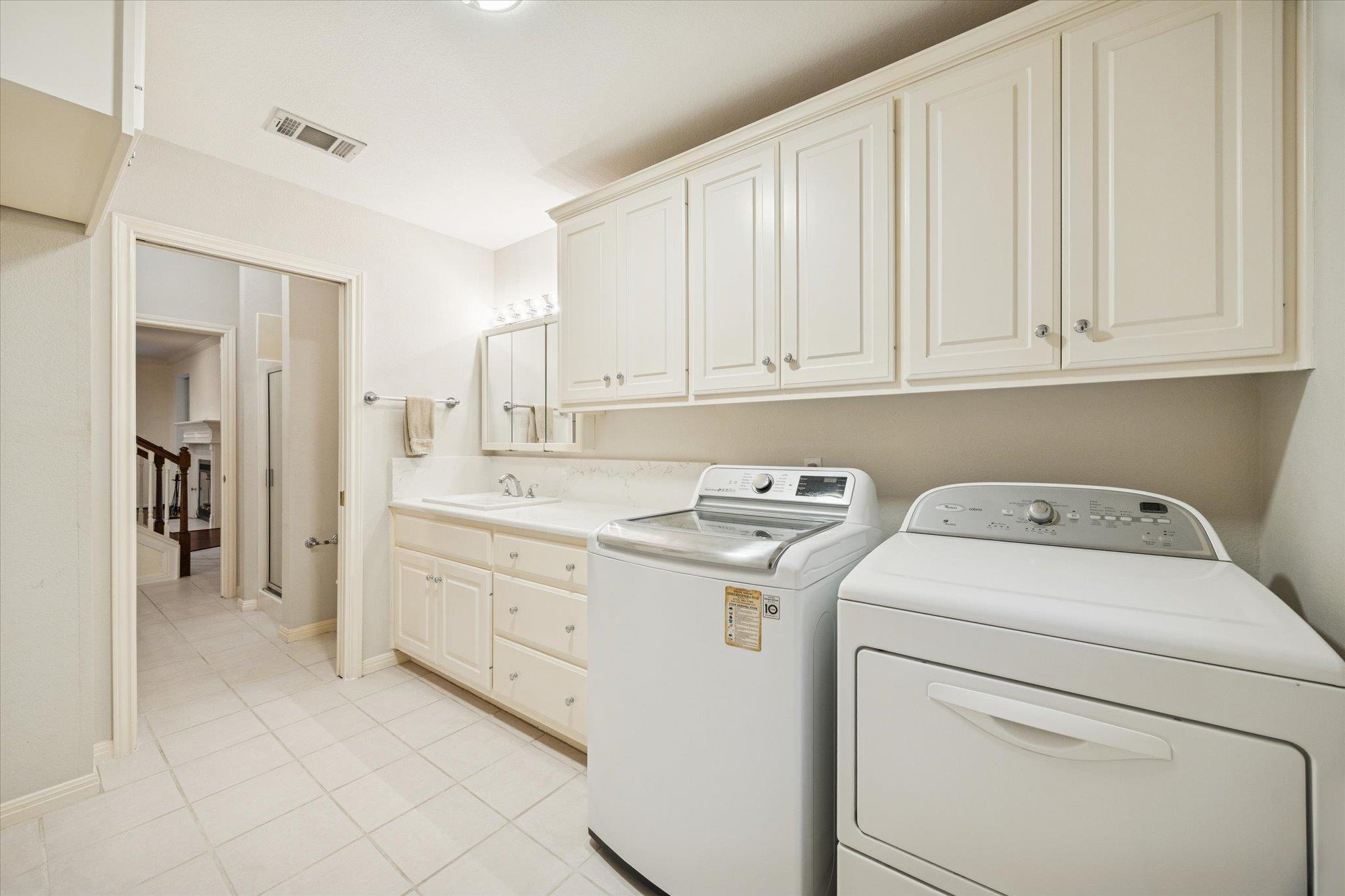 317 Colorado Dr, Cedar Creek, TX 78612