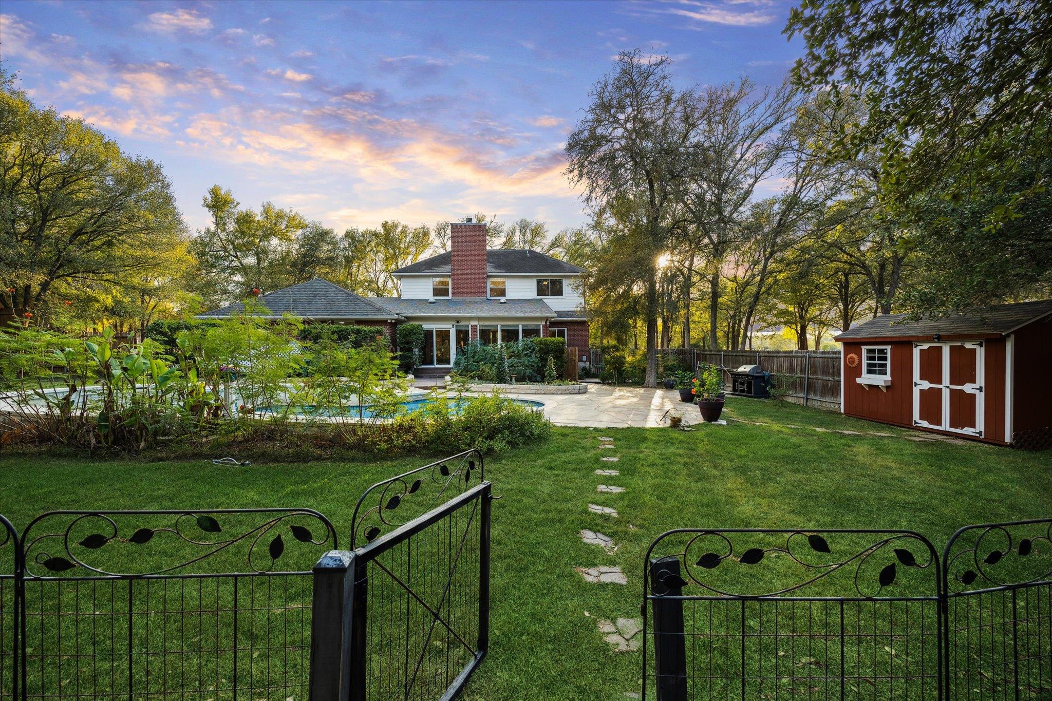 317 Colorado Dr, Cedar Creek, TX 78612