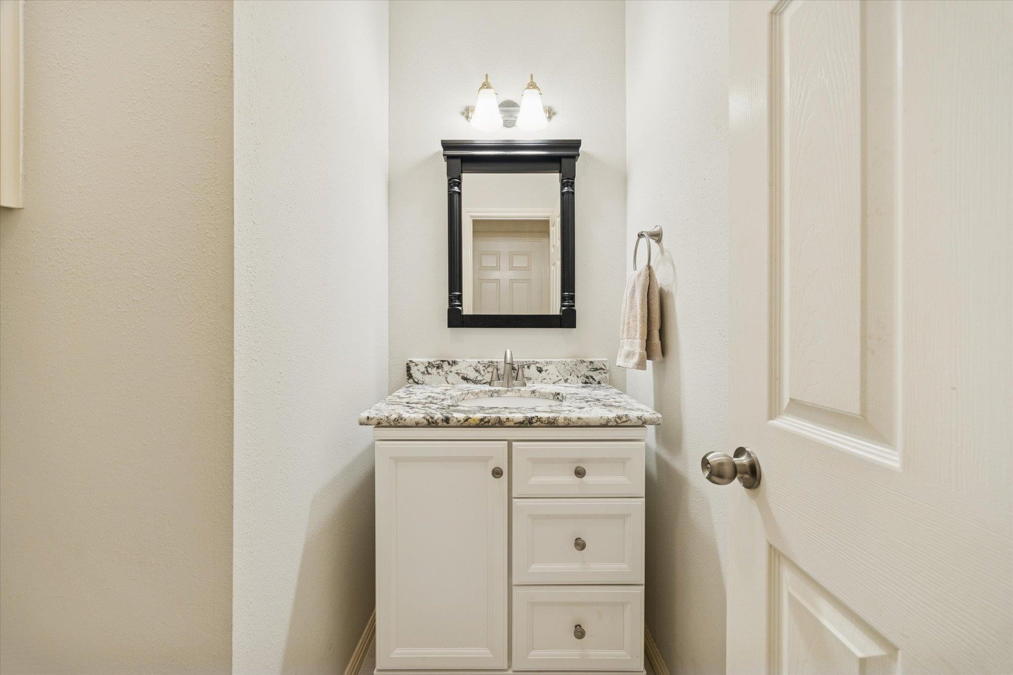 317 Colorado Dr, Cedar Creek, TX 78612