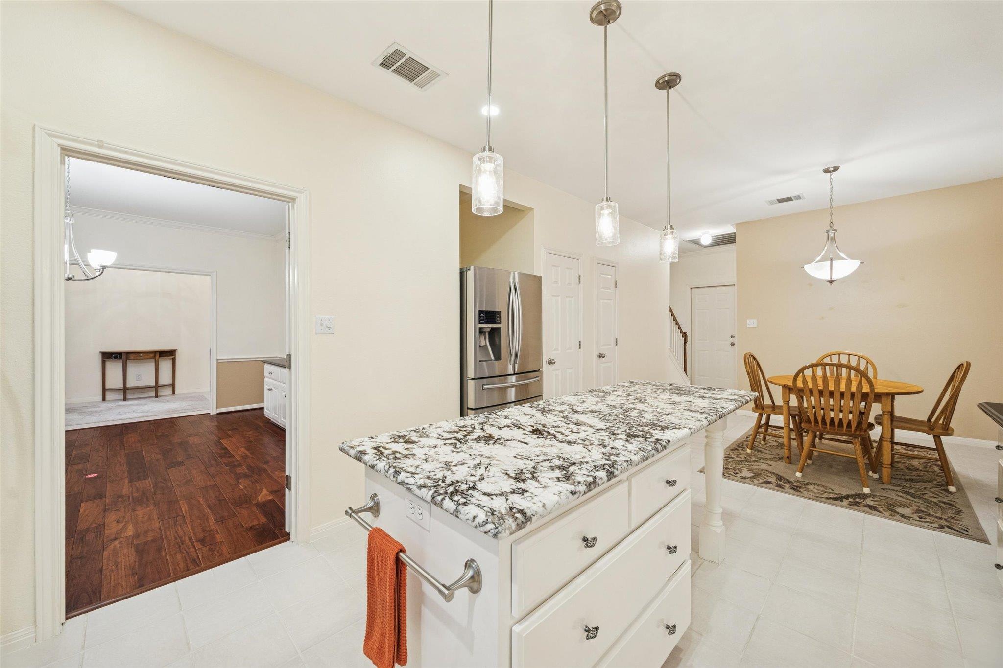 317 Colorado Dr, Cedar Creek, TX 78612