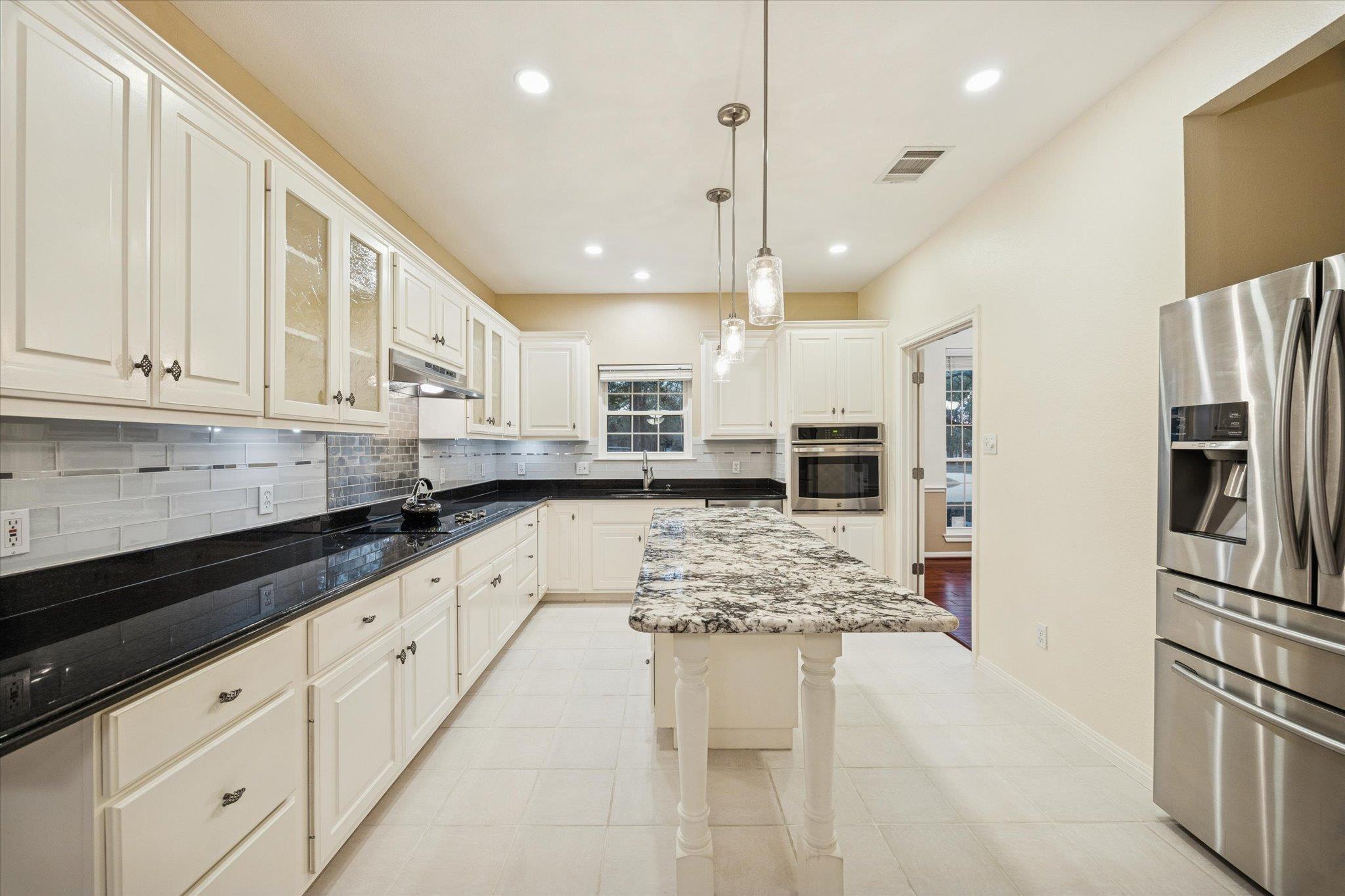 317 Colorado Dr, Cedar Creek, TX 78612