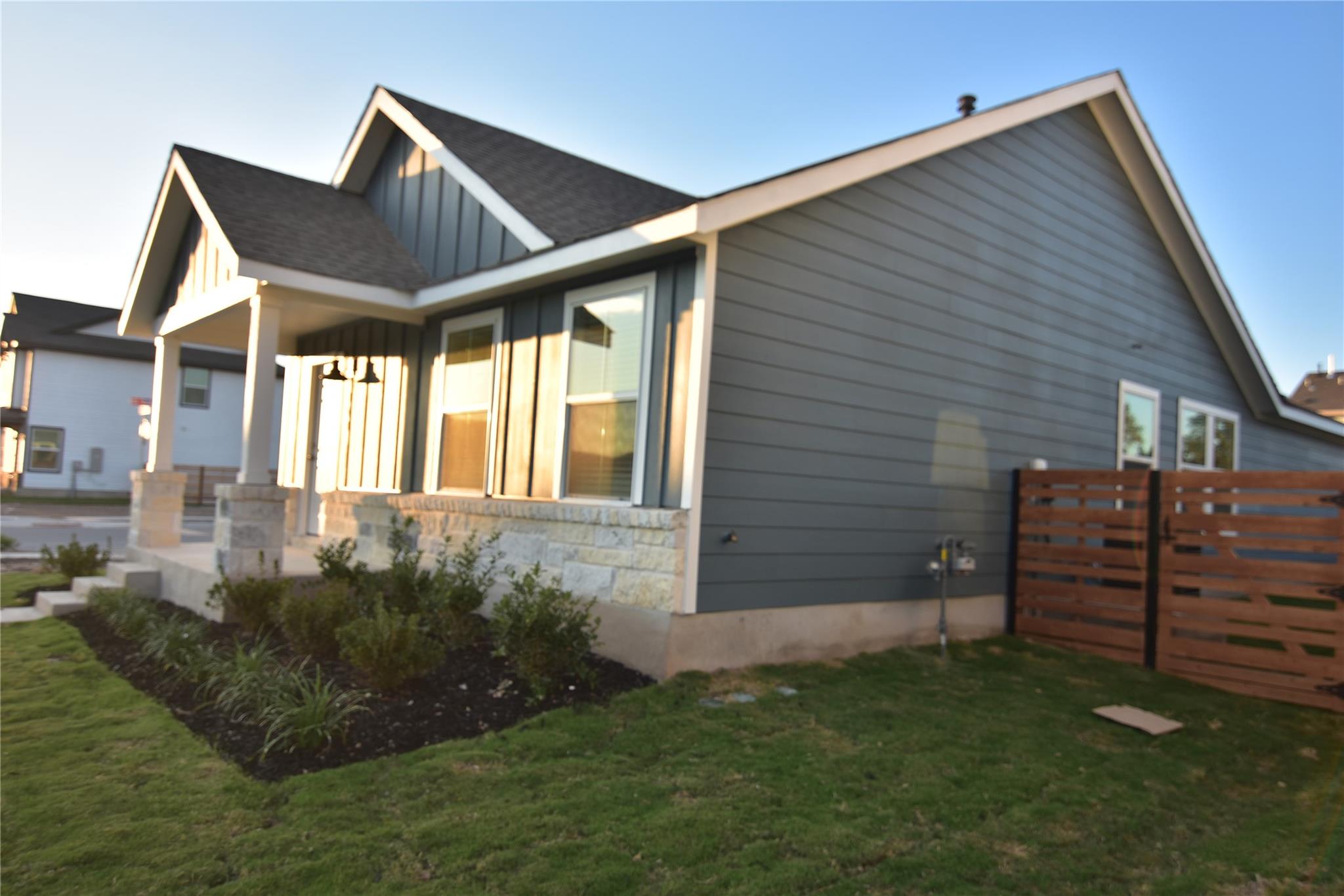 343 Keefer, Kyle, TX 78640