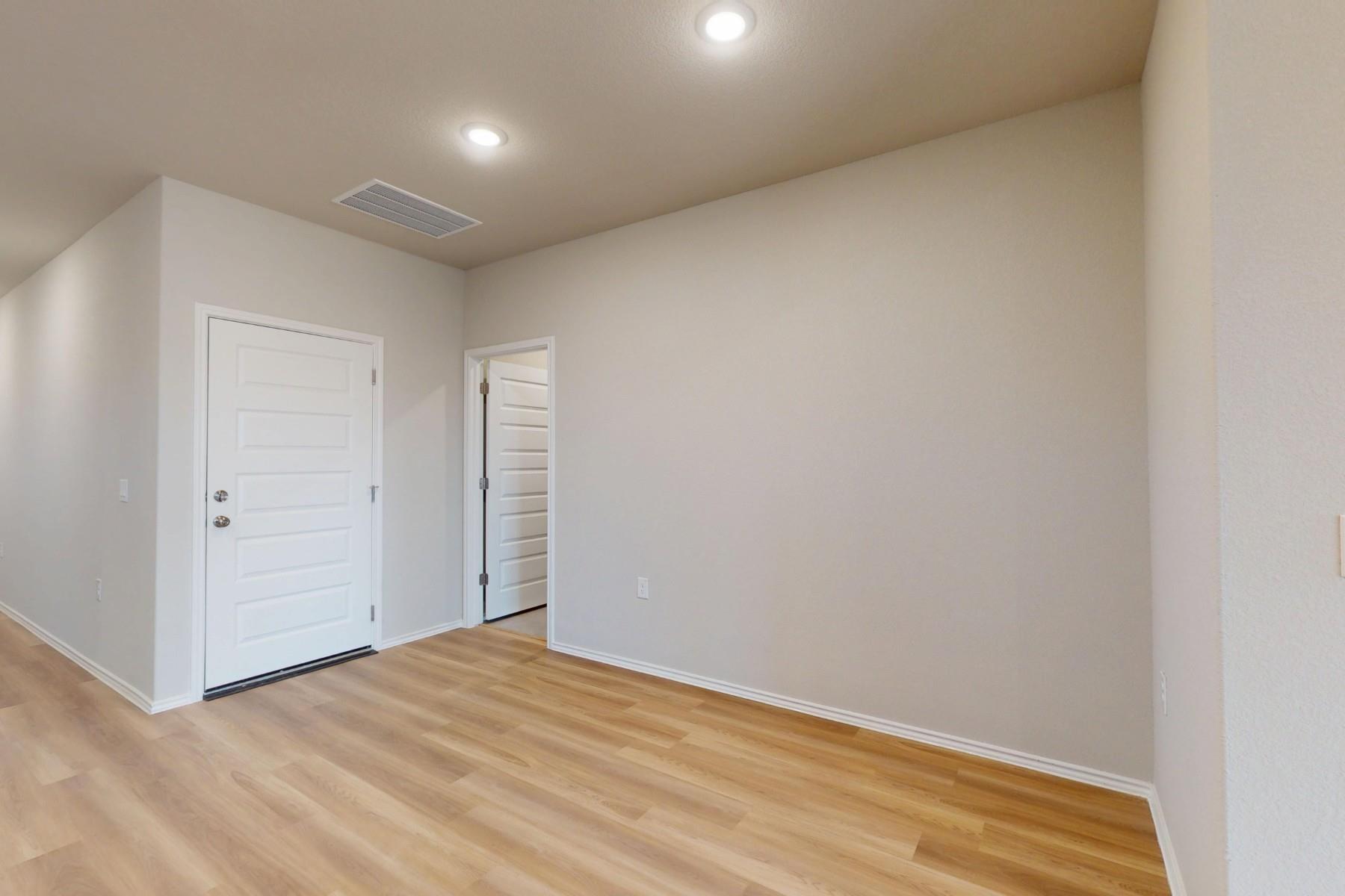 9300 Corvallis Dr, Austin, TX 78747