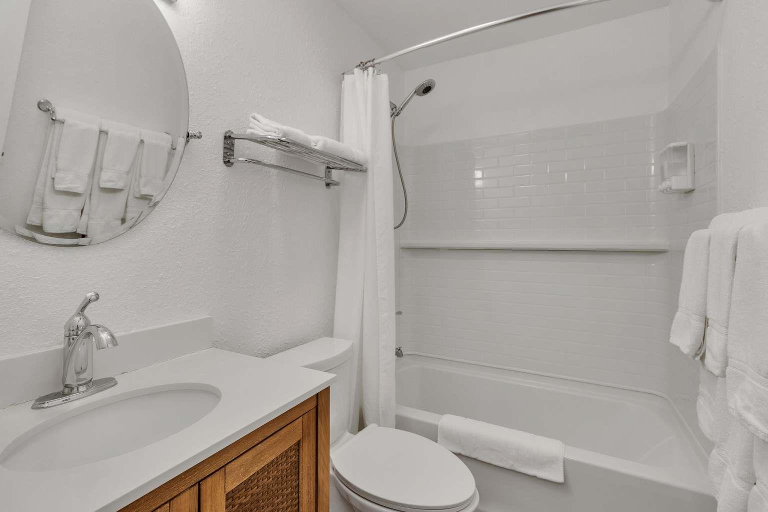 107-109 Scudder Ln, Wimberley, TX 78676