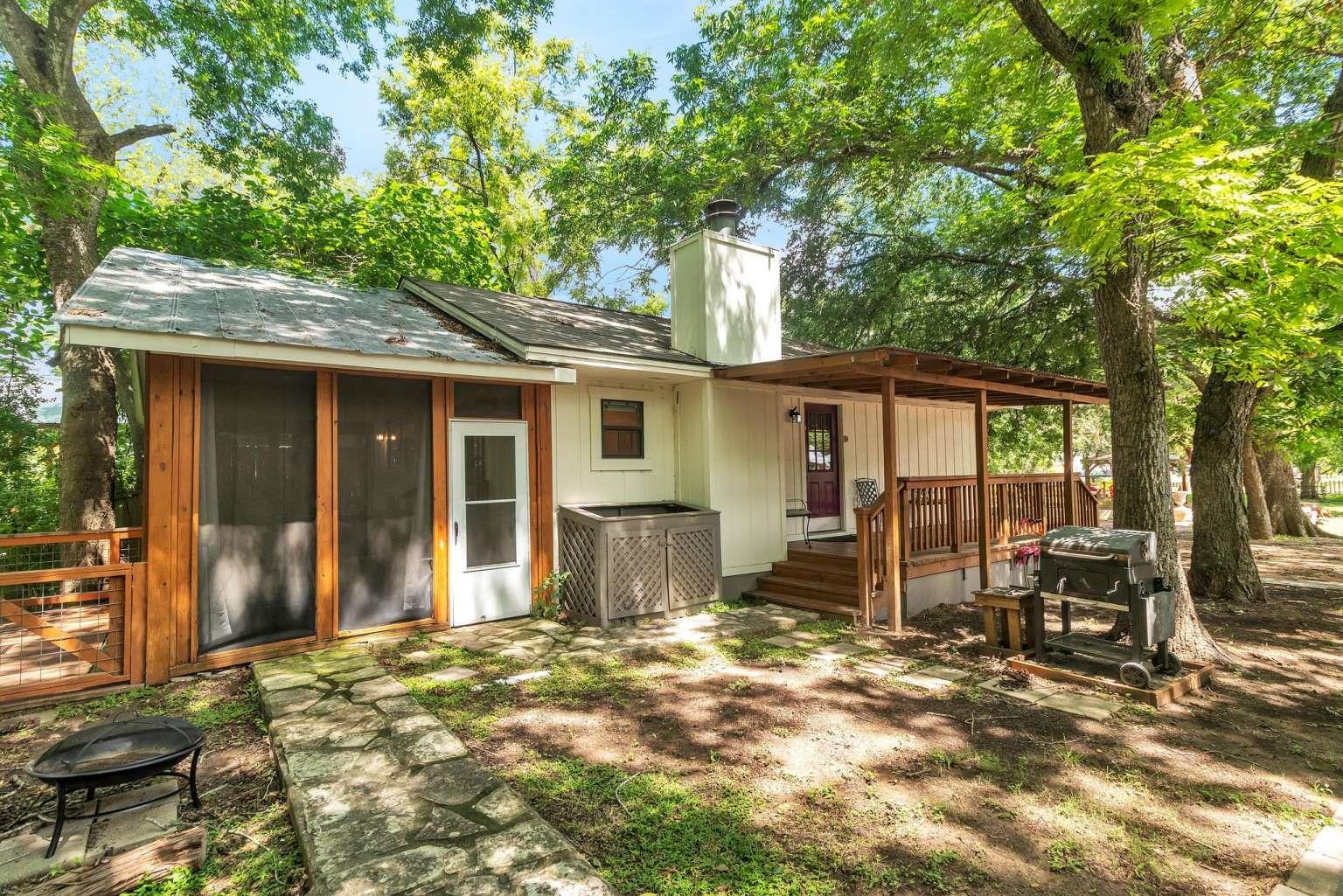 107-109 Scudder Ln, Wimberley, TX 78676